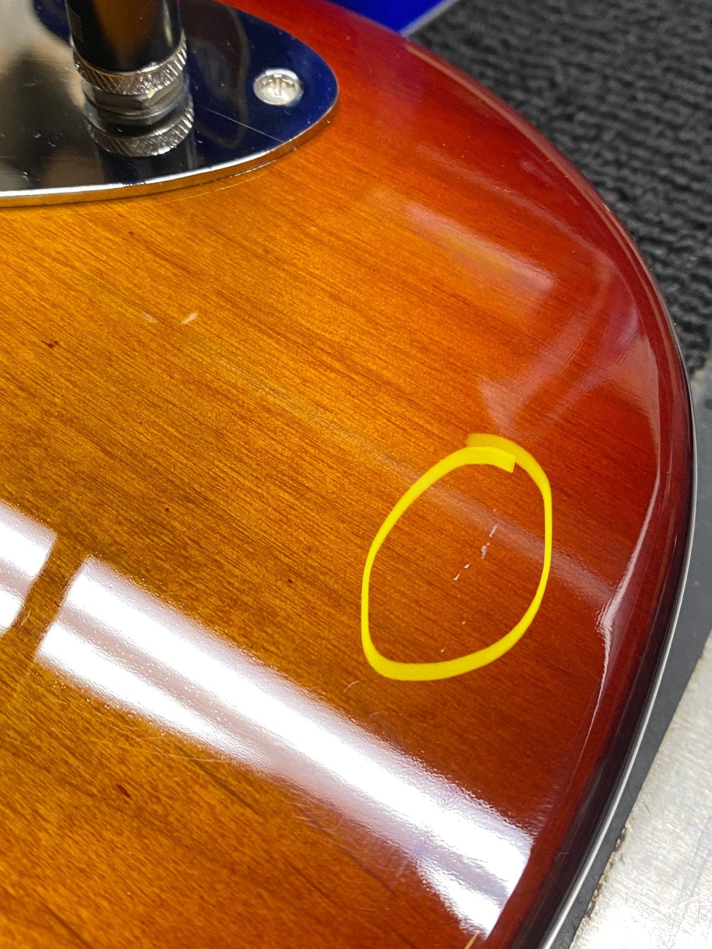 Sire Marcus Miller V5R Alder 4-String Tobacco Sunburst Bass Guitars / 4-String