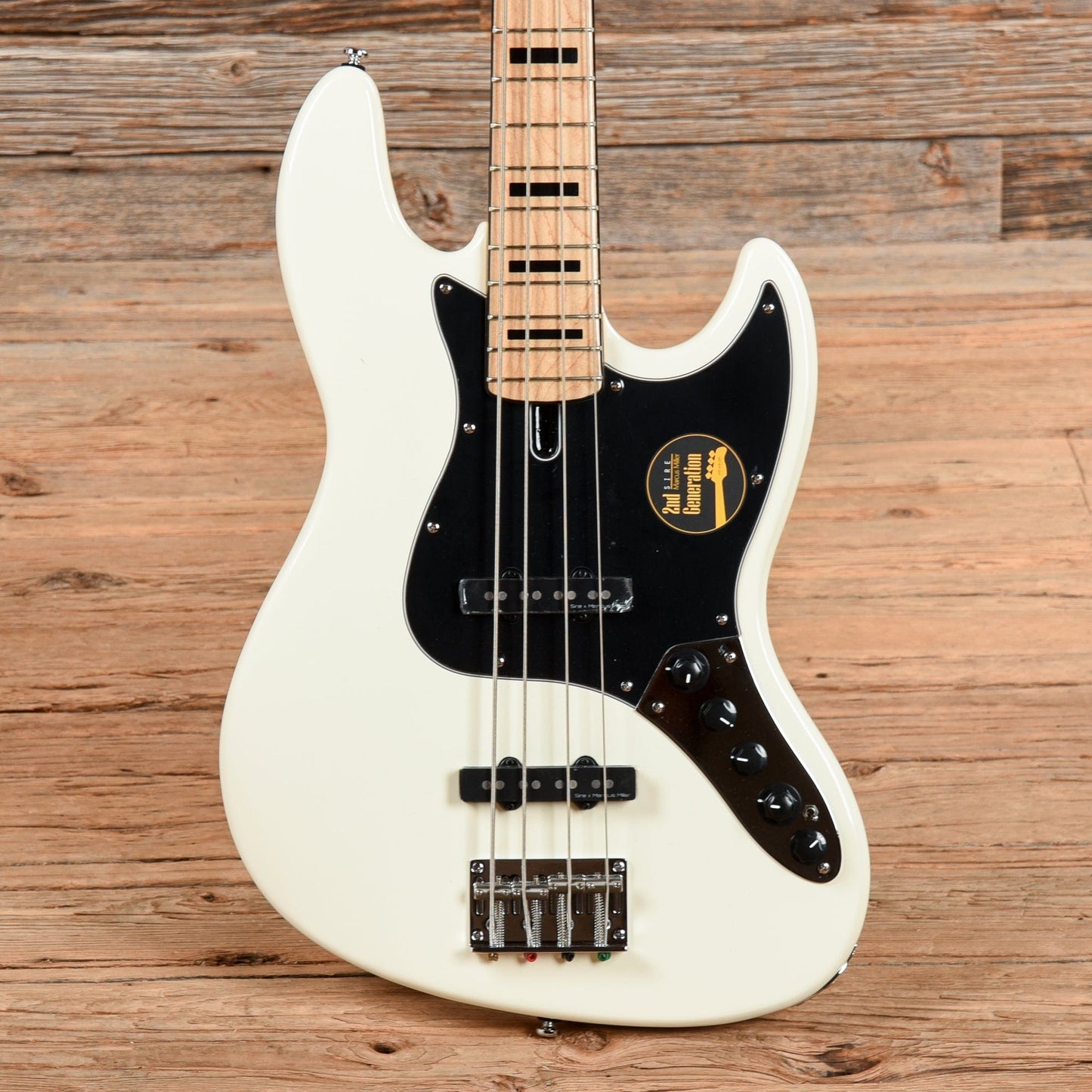 Sire Marcus Miller V7 Vintage Alder 4-String Antique White (2nd Gen) Bass Guitars / 4-String