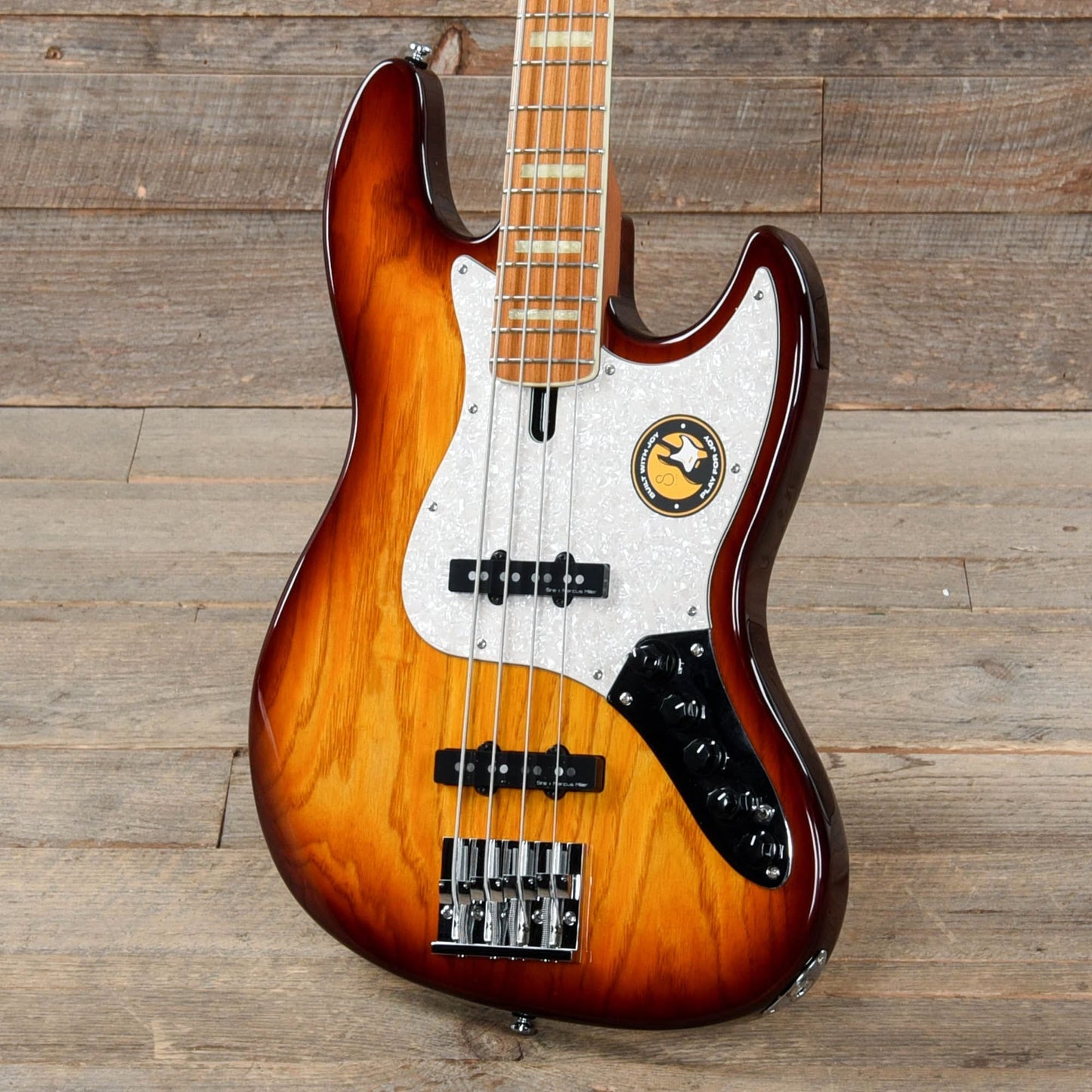 Sire Marcus Miller V8 Swamp Ash 4-String Tobacco Sunburst Bass Guitars / 4-String