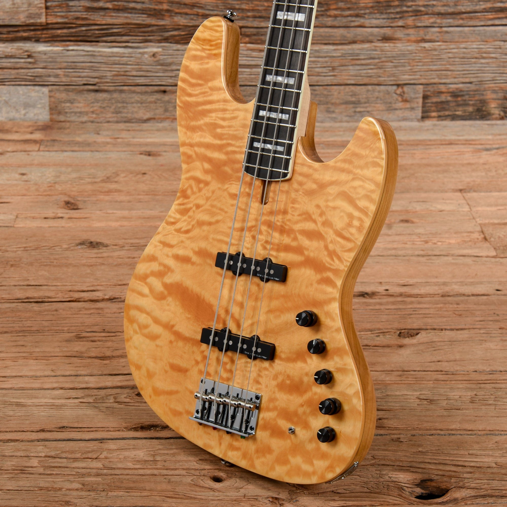 Sire Marcus Miller V9 Swamp Ash/Quilted Maple 4-String Natural (2nd Gen) Bass Guitars / 4-String