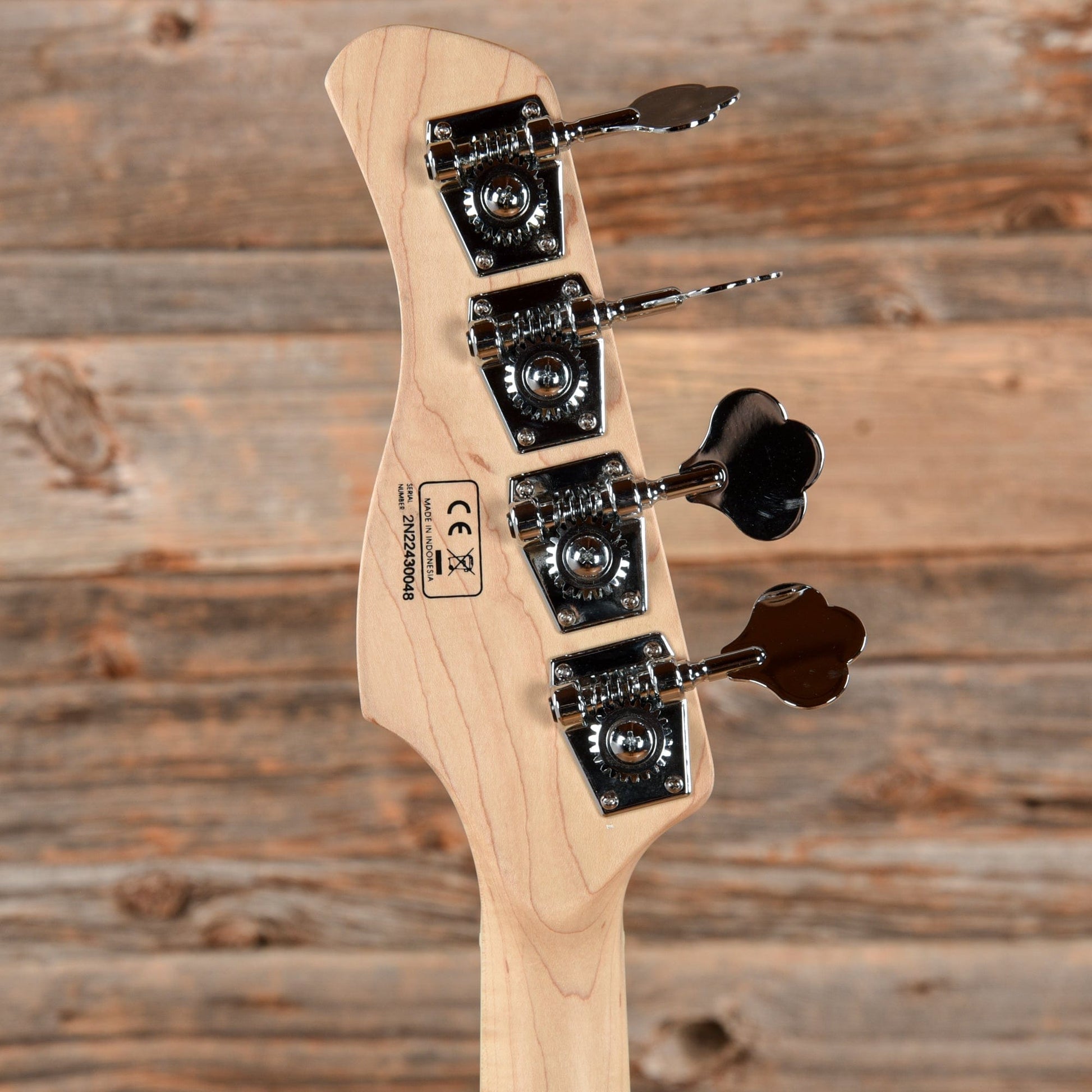 Sire Marcus Miller V9 Swamp Ash/Quilted Maple 4-String Natural (2nd Gen) Bass Guitars / 4-String