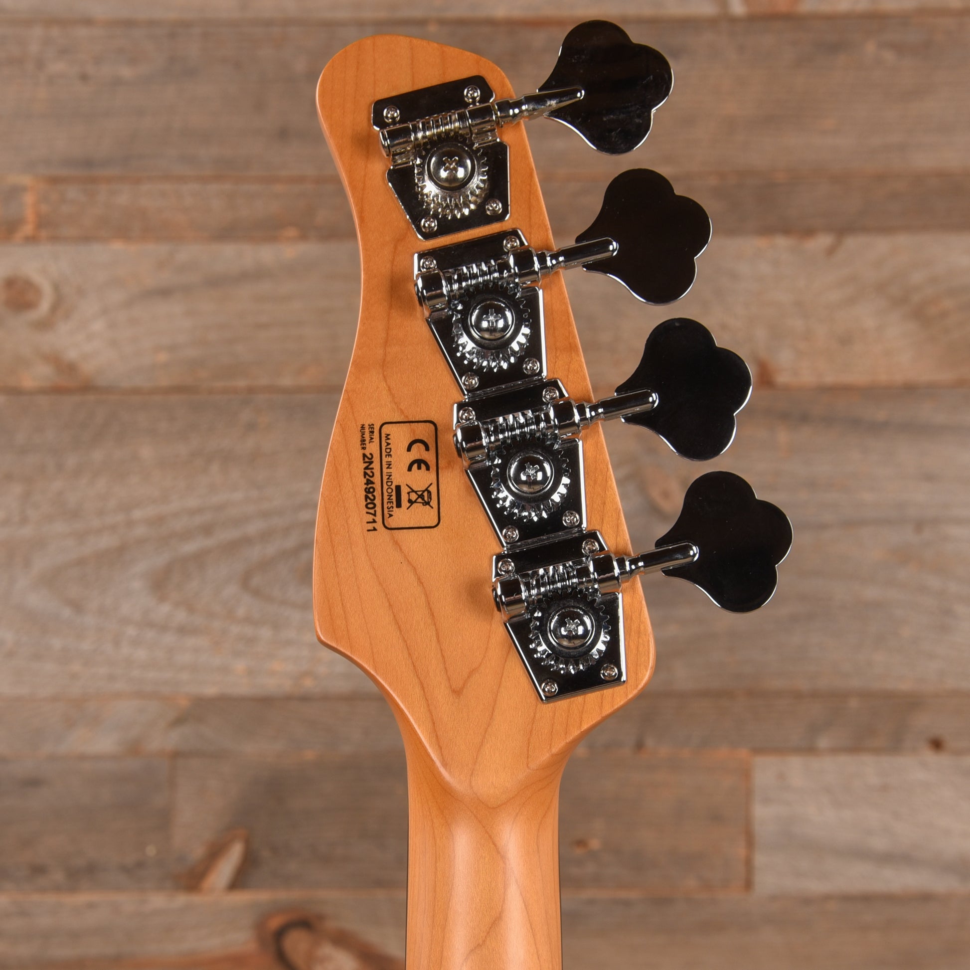 Sire Marcus Miller Z7 4-String Antique White Bass Guitars / 4-String
