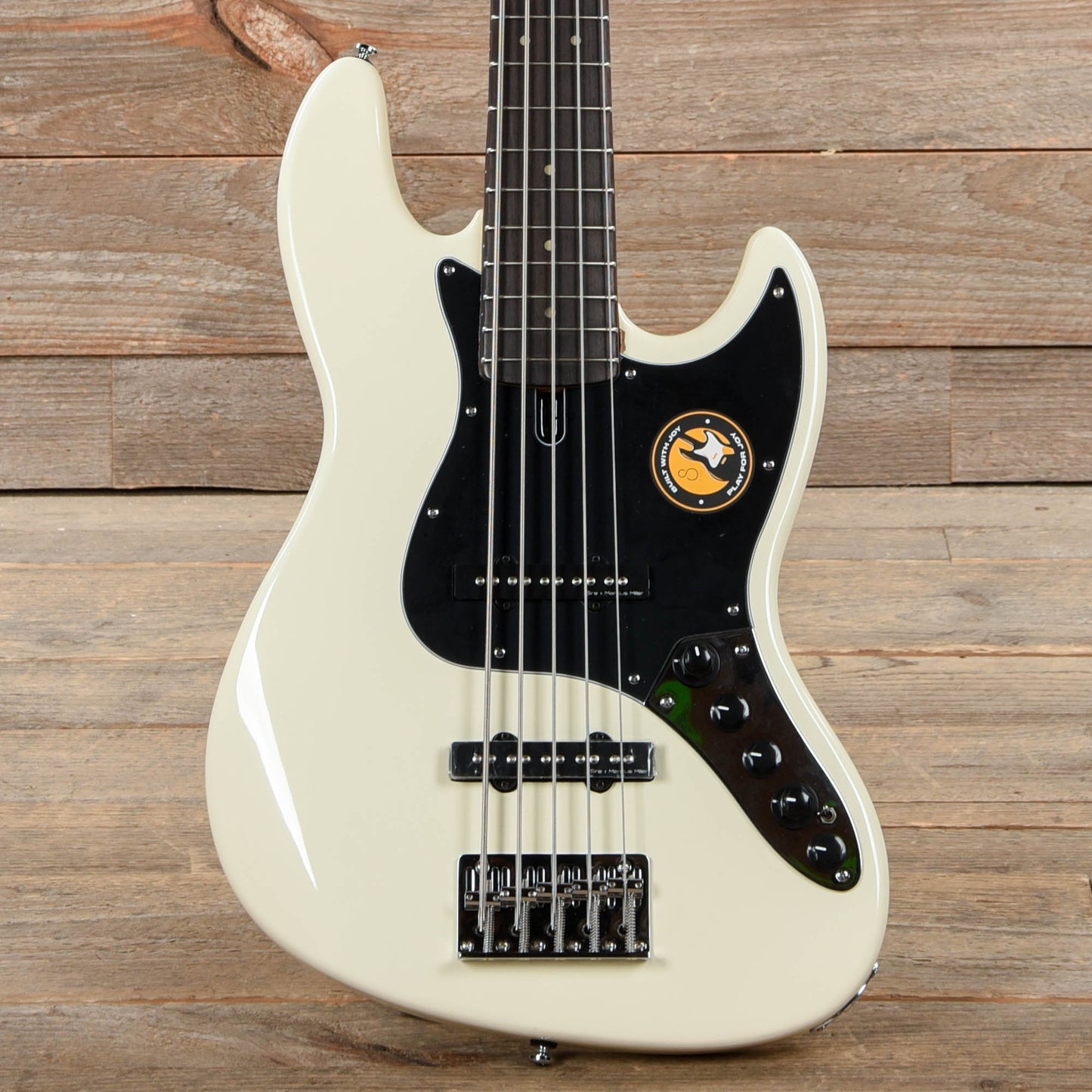 Sire Marcus Miller V3 5-String Antique White (2nd Gen) Bass Guitars / 5-String or More