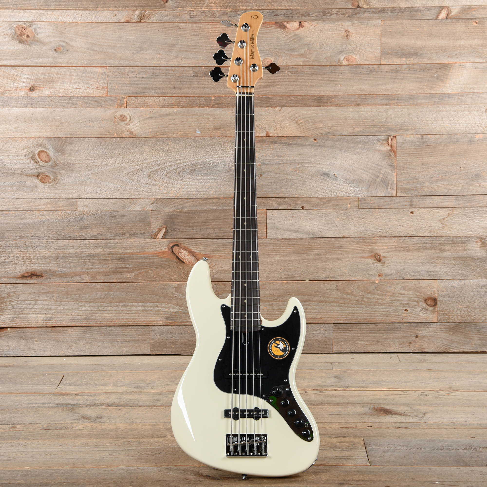 Sire Marcus Miller V3 5-String Antique White (2nd Gen) Bass Guitars / 5-String or More