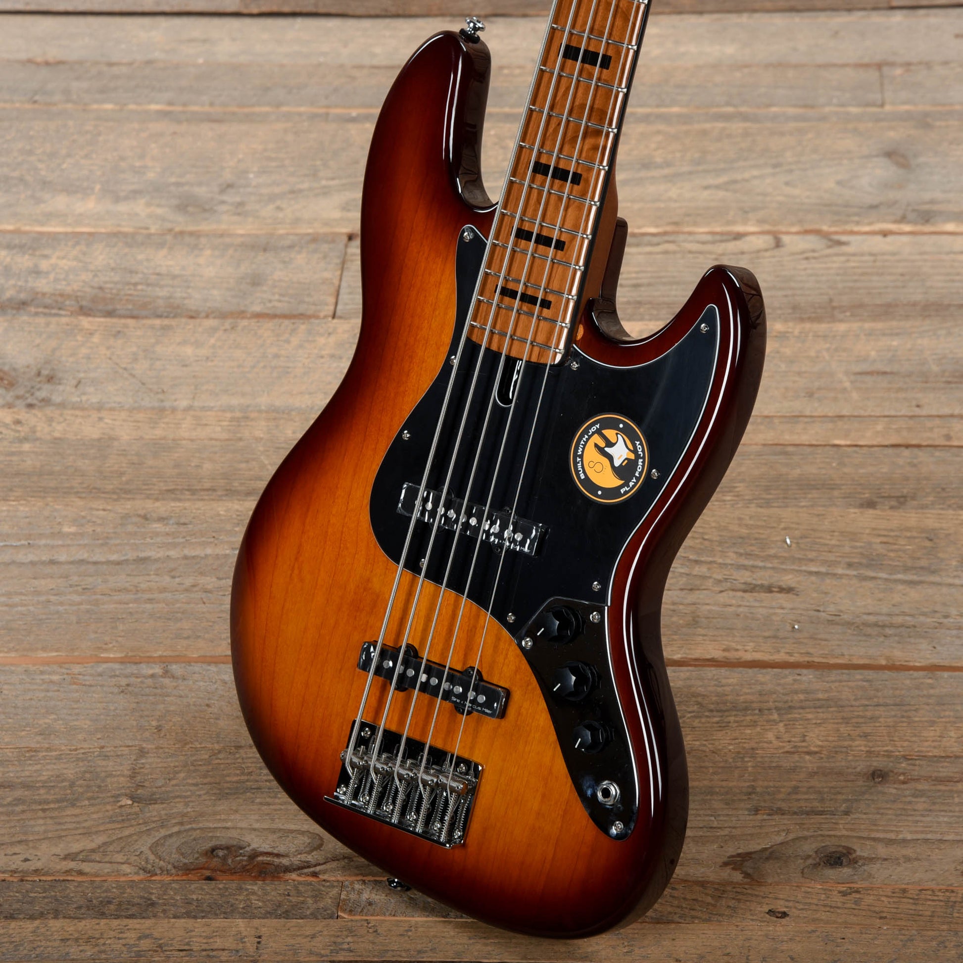 Sire Marcus Miller V5 Alder 5-String Tobacco Sunburst (2nd Gen) Bass Guitars / 5-String or More