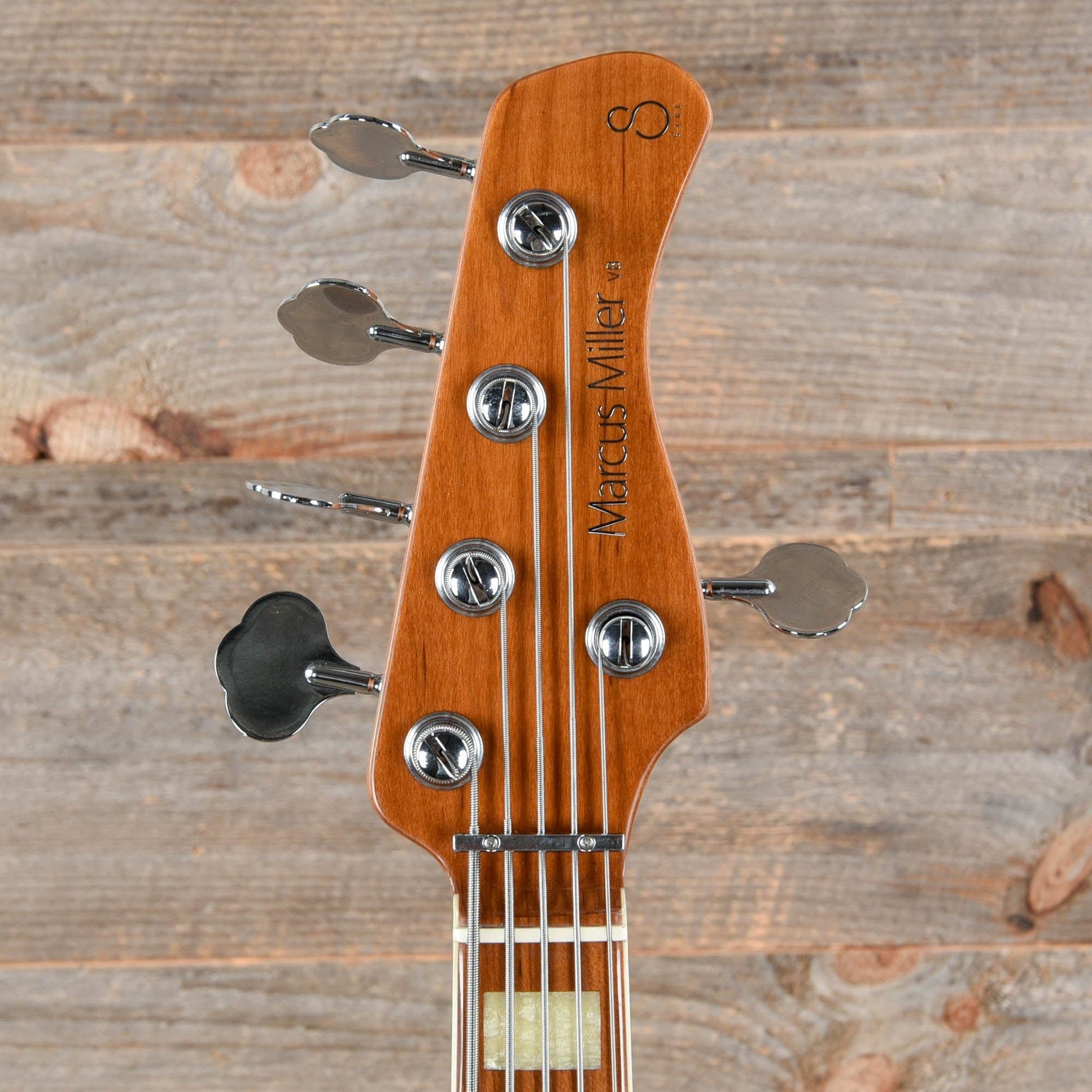 Sire Marcus Miller V8 Swamp Ash 5-String White Blonde Bass Guitars / 5-String or More