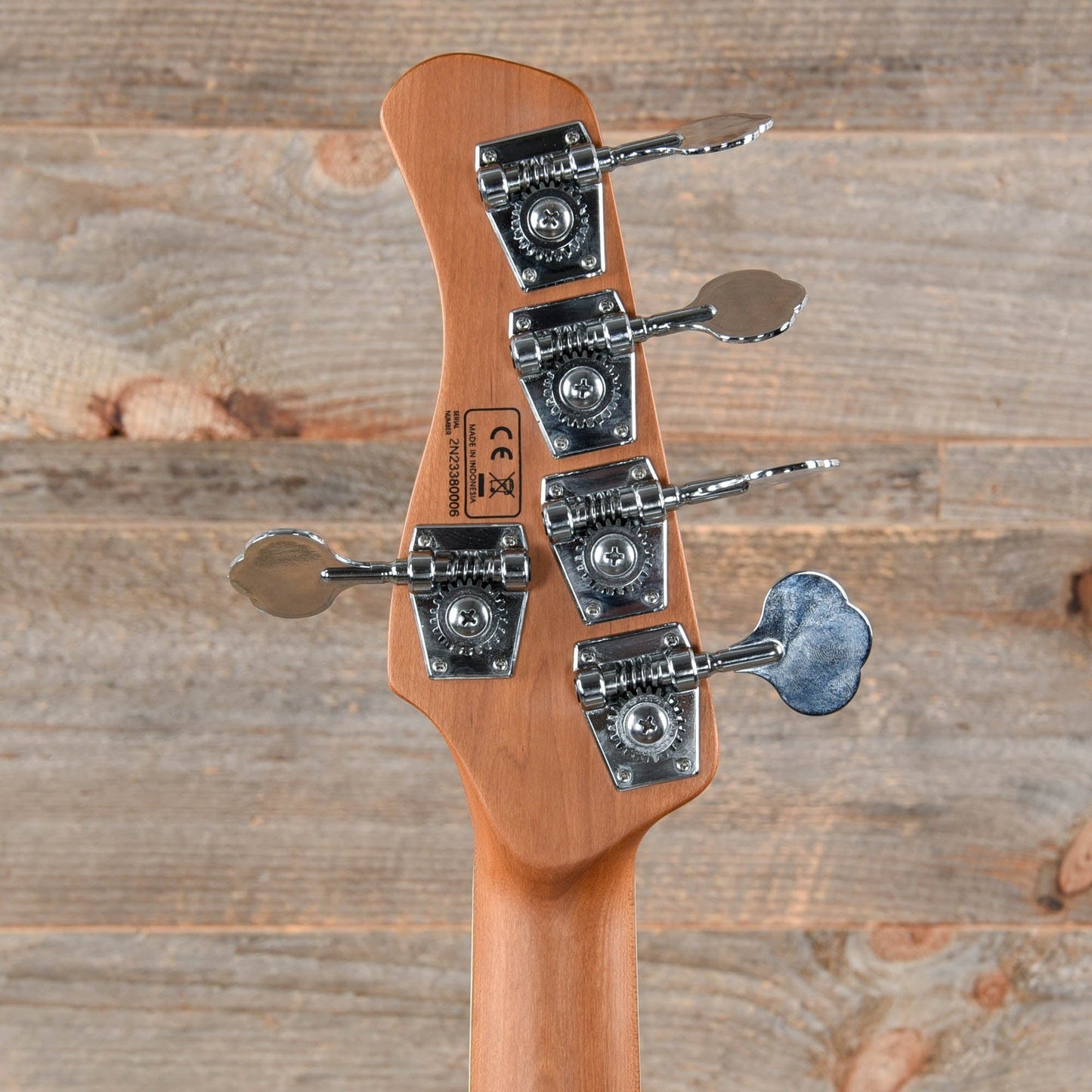 Sire Marcus Miller V8 Swamp Ash 5-String White Blonde Bass Guitars / 5-String or More