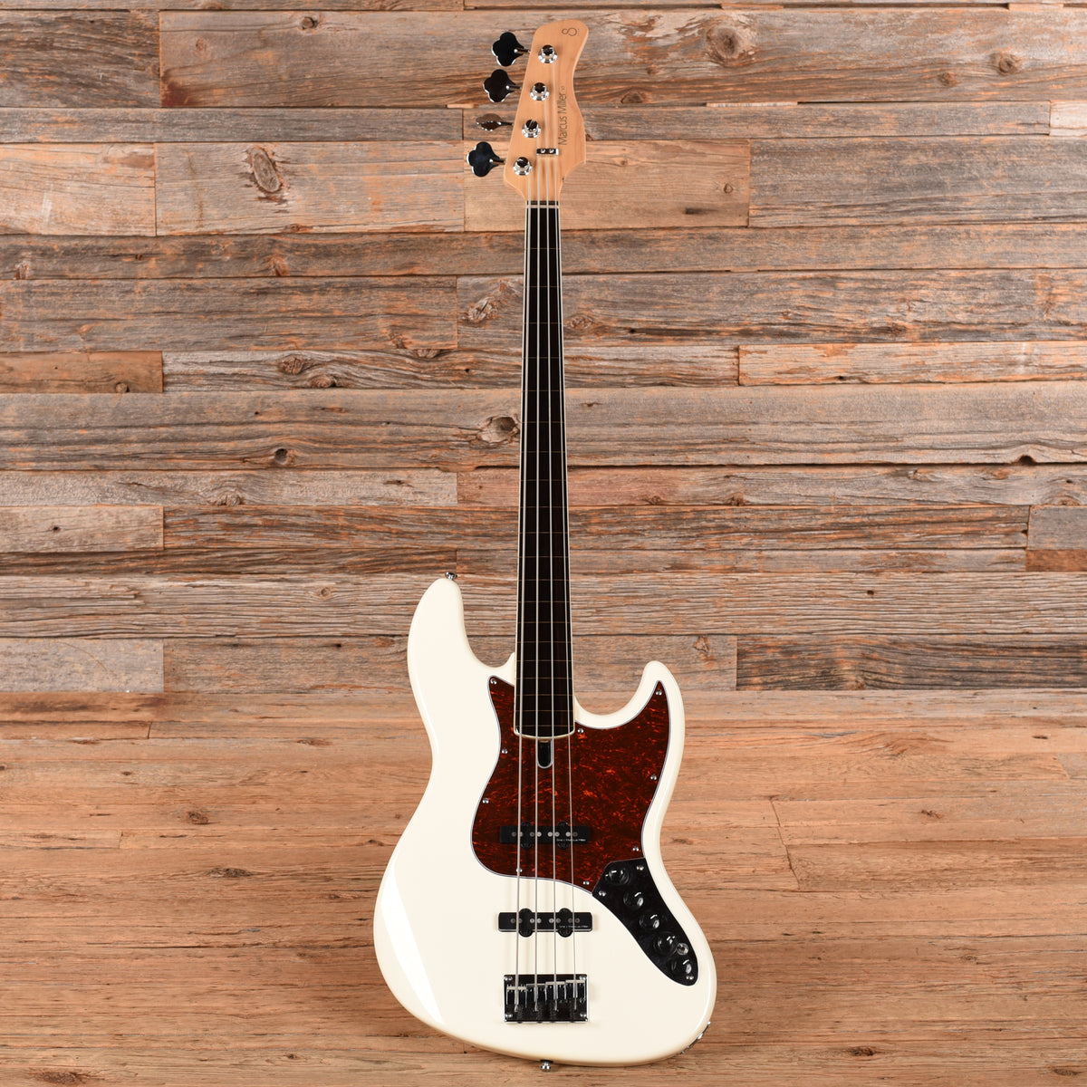 Sire Marcus Miller V7 Fretless White 2019 Bass Guitars