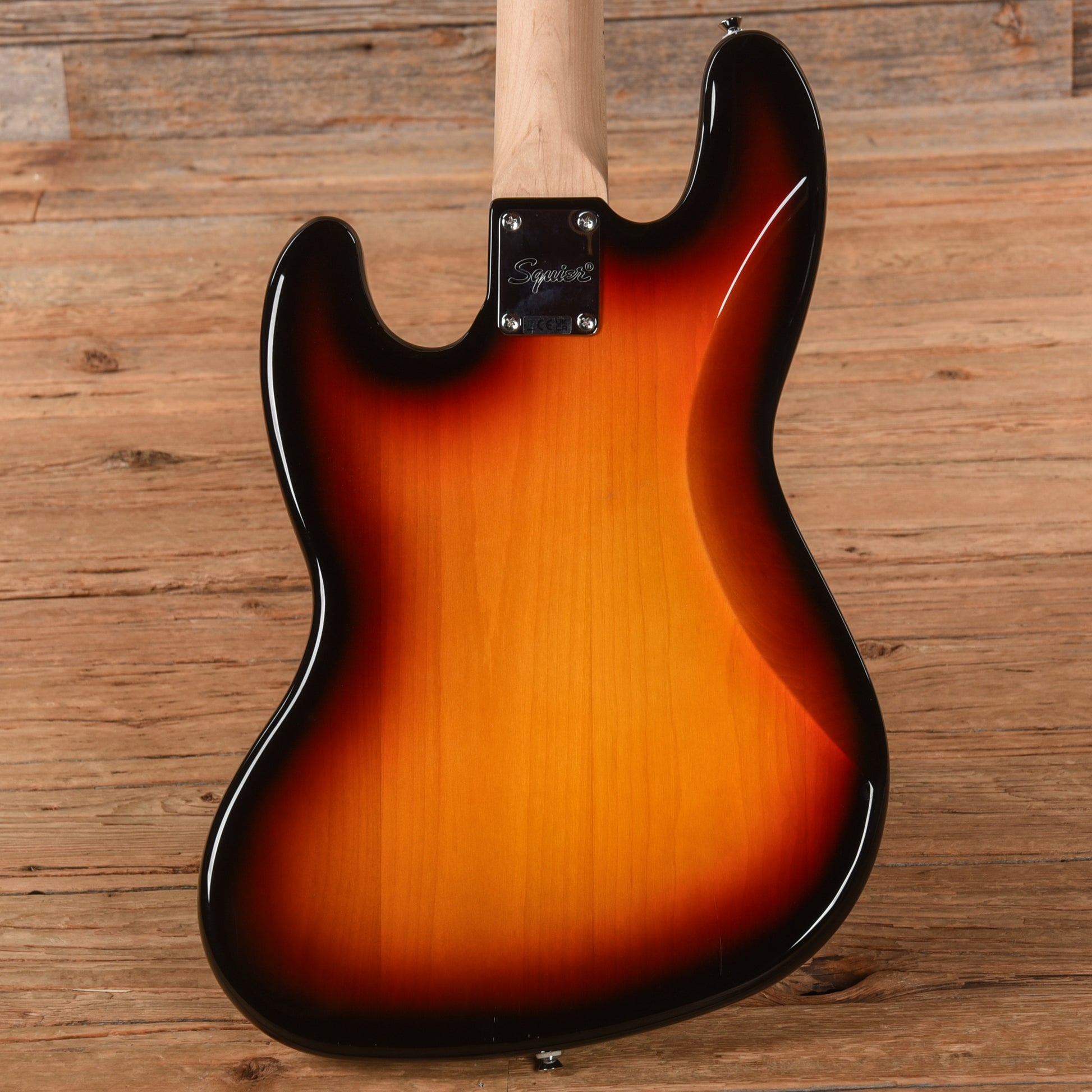 Squier Affinity Jazz Bass 3-Tone Sunburst Bass Guitars / 4-String
