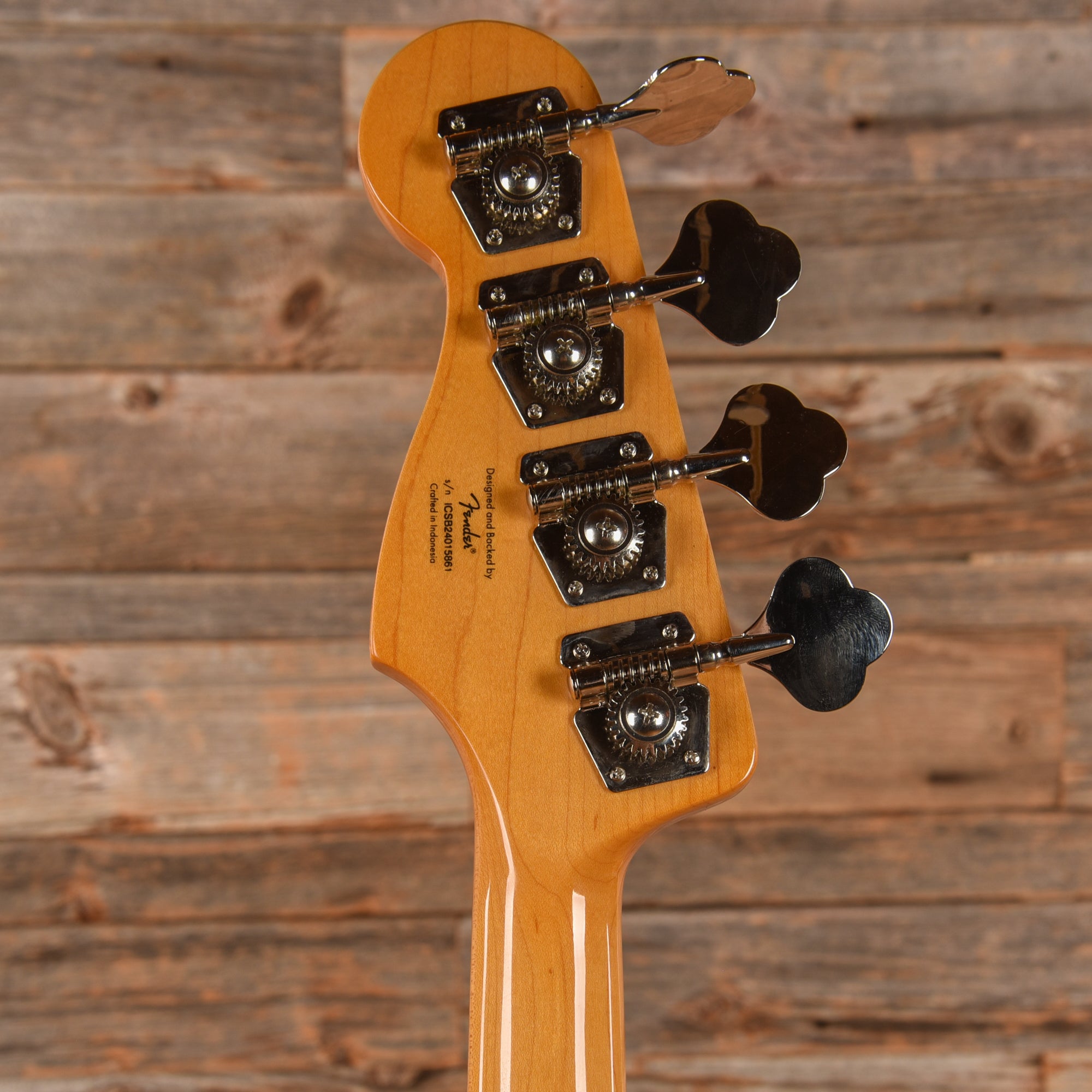 Squier Classic Vibe '60s Jazz Bass Olive Bass Guitars / 4-String