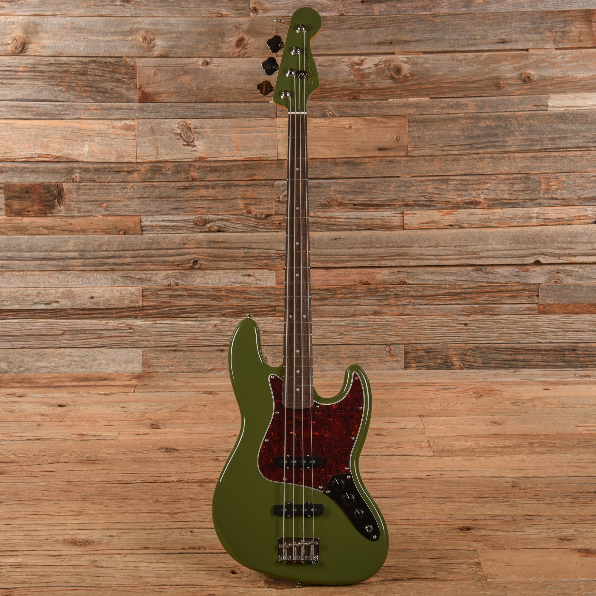 Squier Classic Vibe '60s Jazz Bass Olive Bass Guitars / 4-String