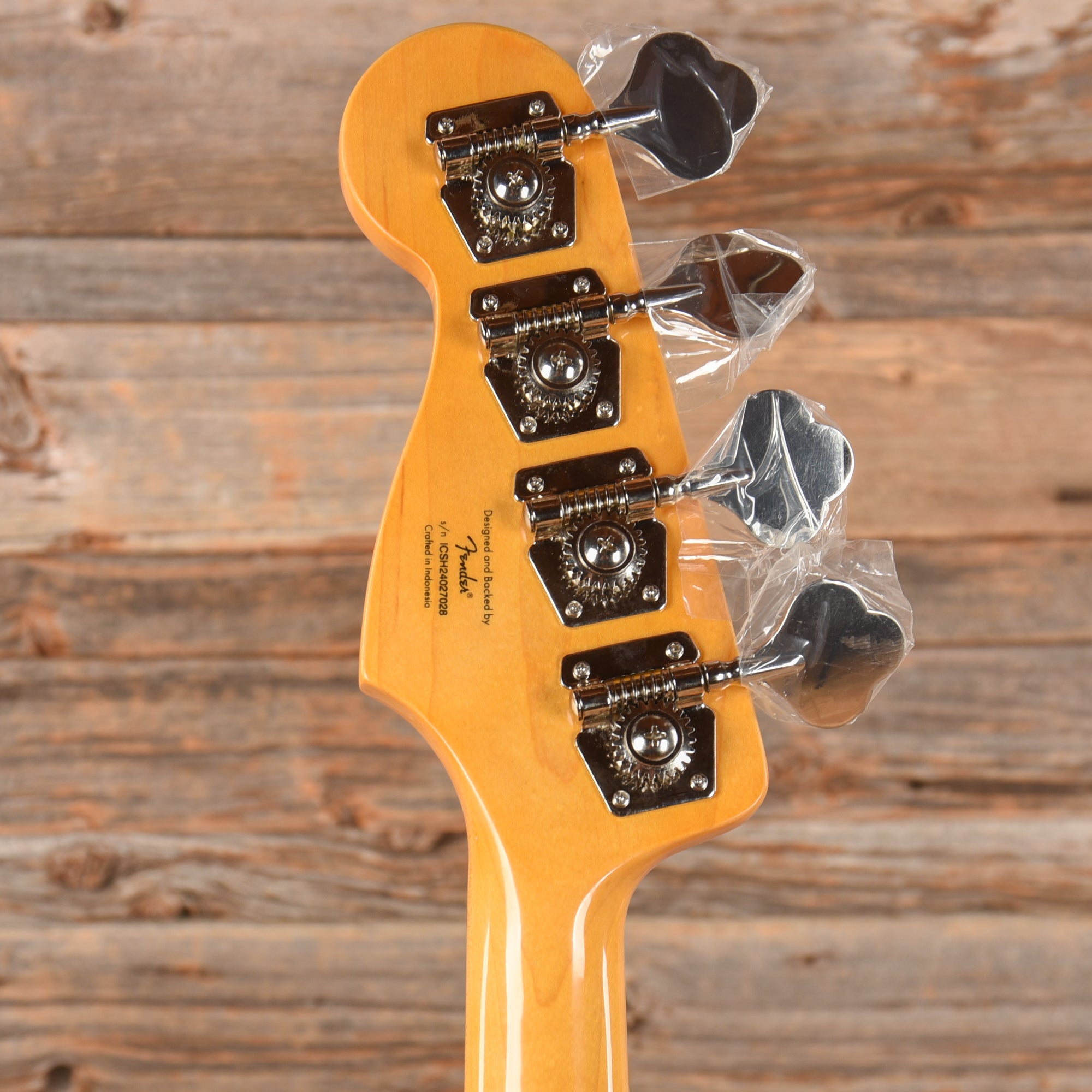 Squier Classic Vibe '60s Jazz Bass Olive Bass Guitars / 4-String