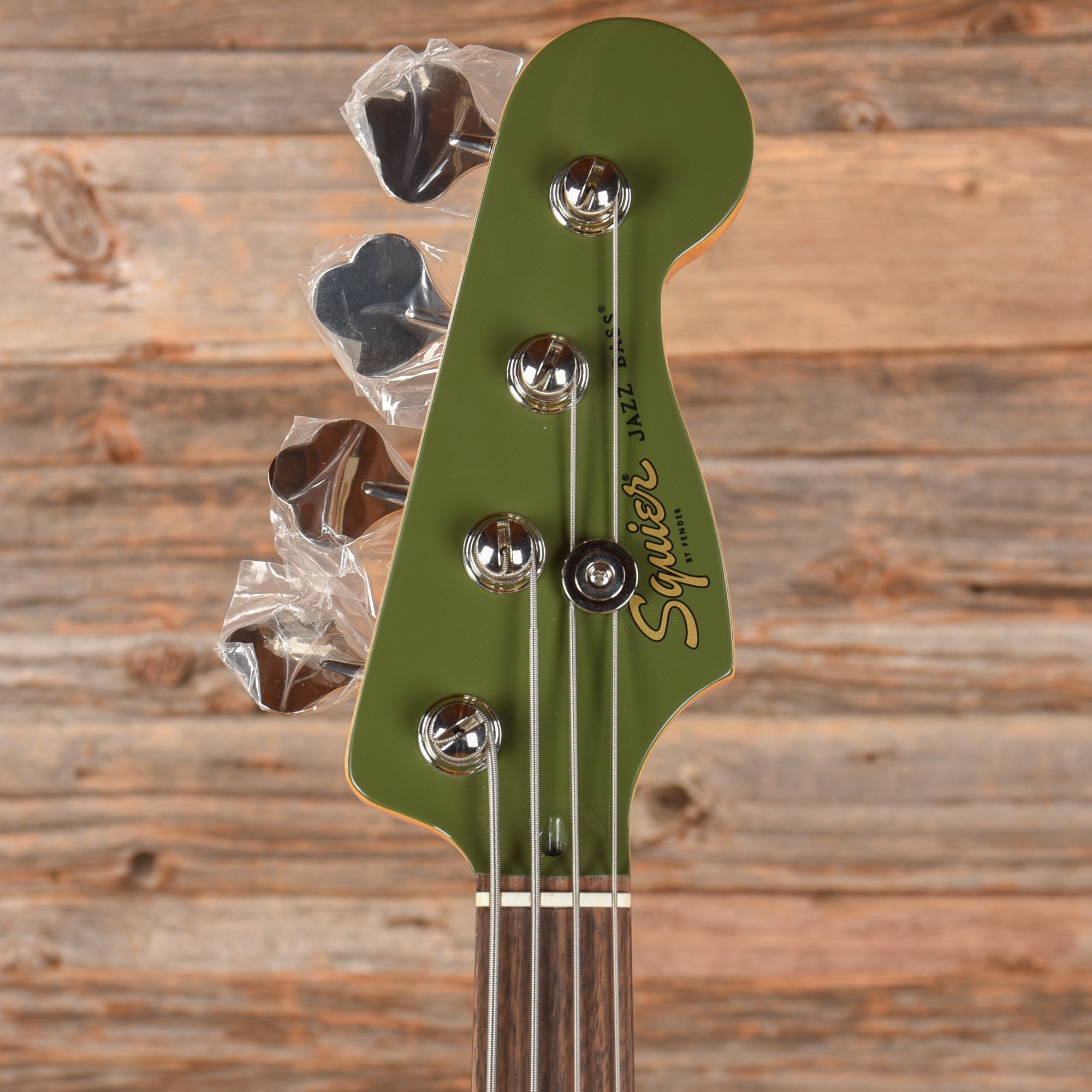Squier Classic Vibe '60s Jazz Bass Olive Bass Guitars / 4-String