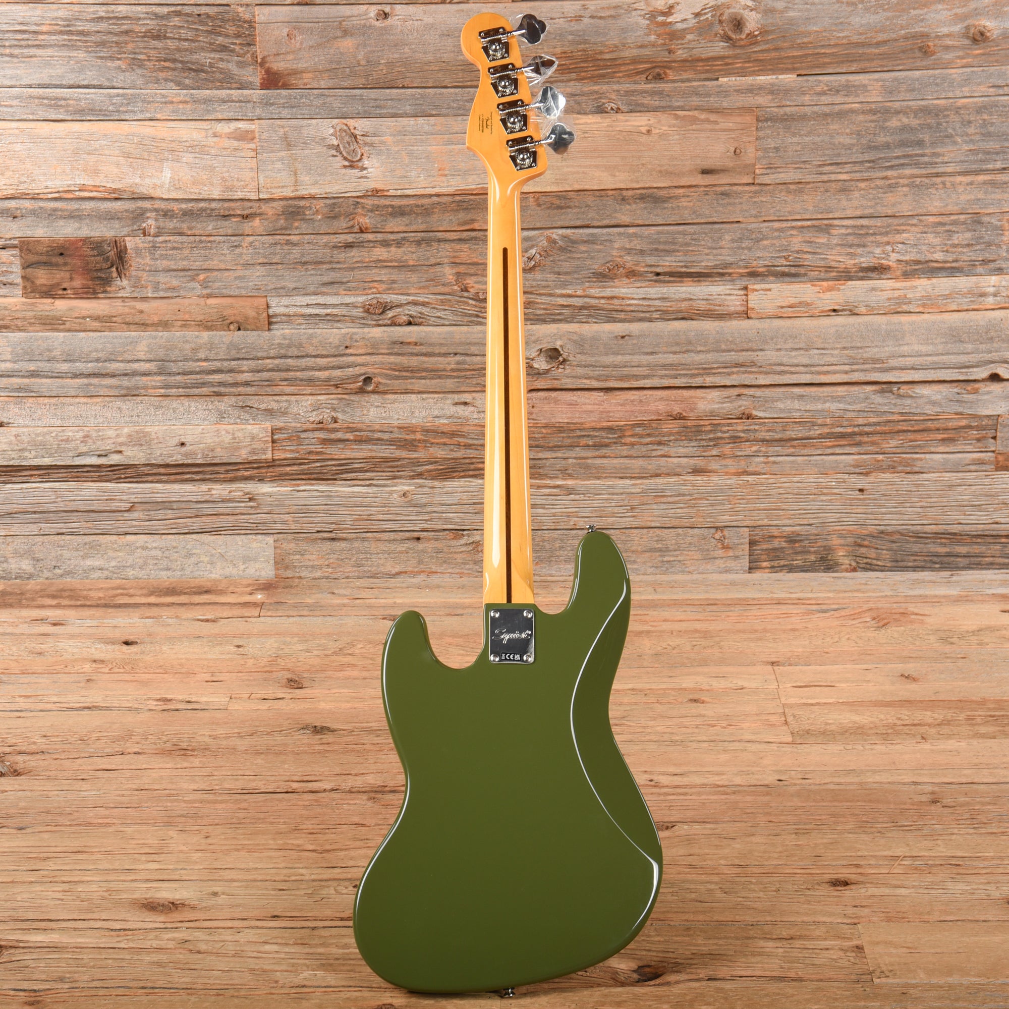 Squier Classic Vibe '60s Jazz Bass Olive Bass Guitars / 4-String