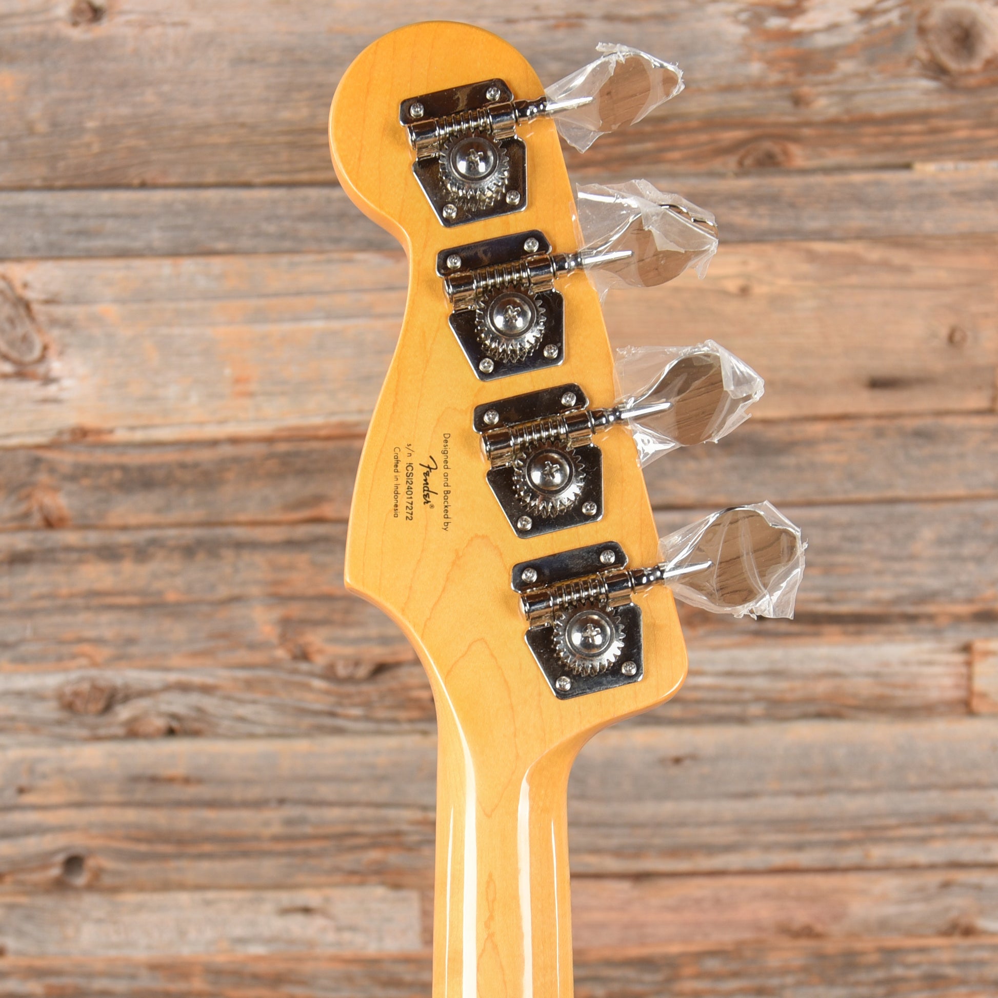 Squier Classic Vibe '60s Jazz Bass Olive Bass Guitars / 4-String