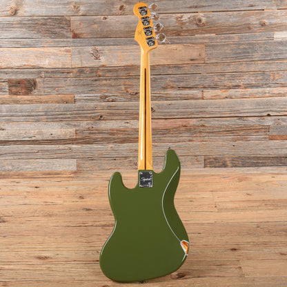 Squier Classic Vibe '60s Jazz Bass Olive Bass Guitars / 4-String