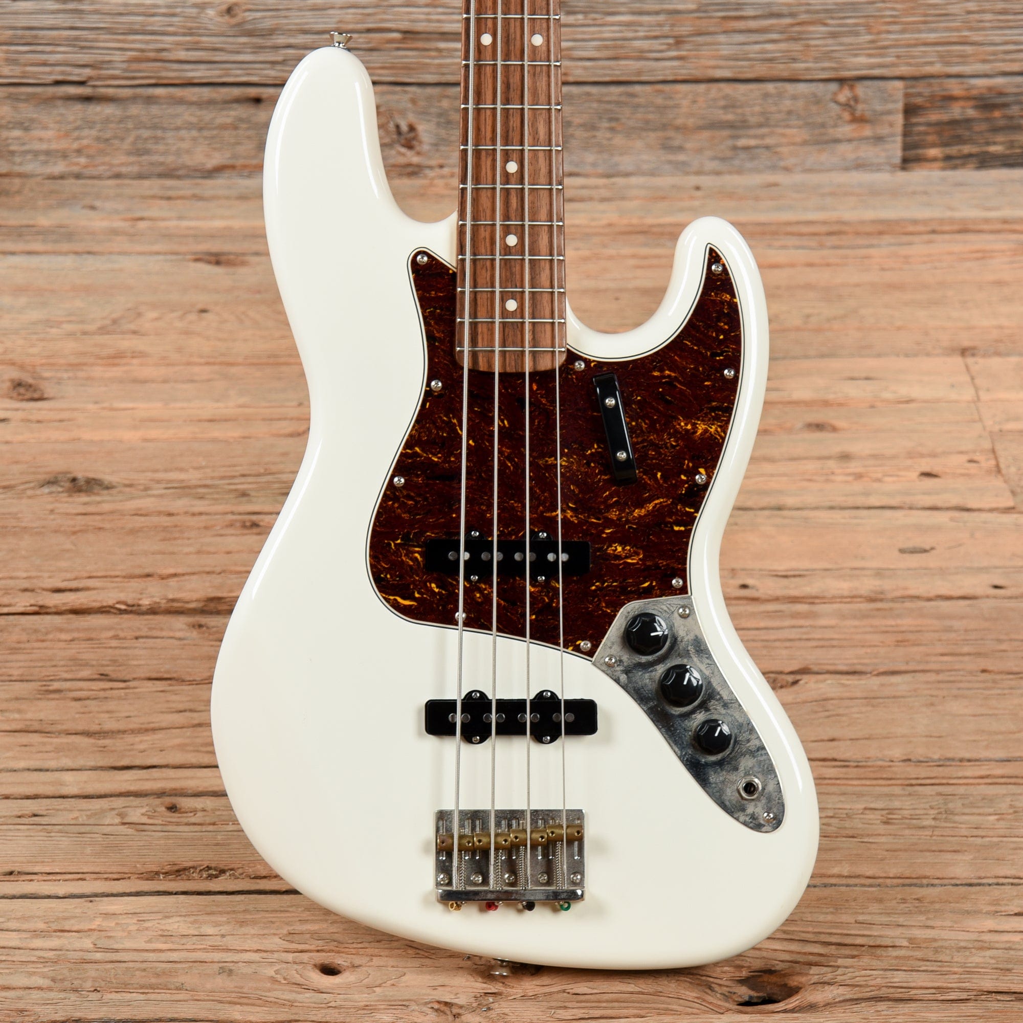 Bass White Color Instrument Squier Classic Vibe 60s Jazz Bass White 2010 – Chicago Music Exchange