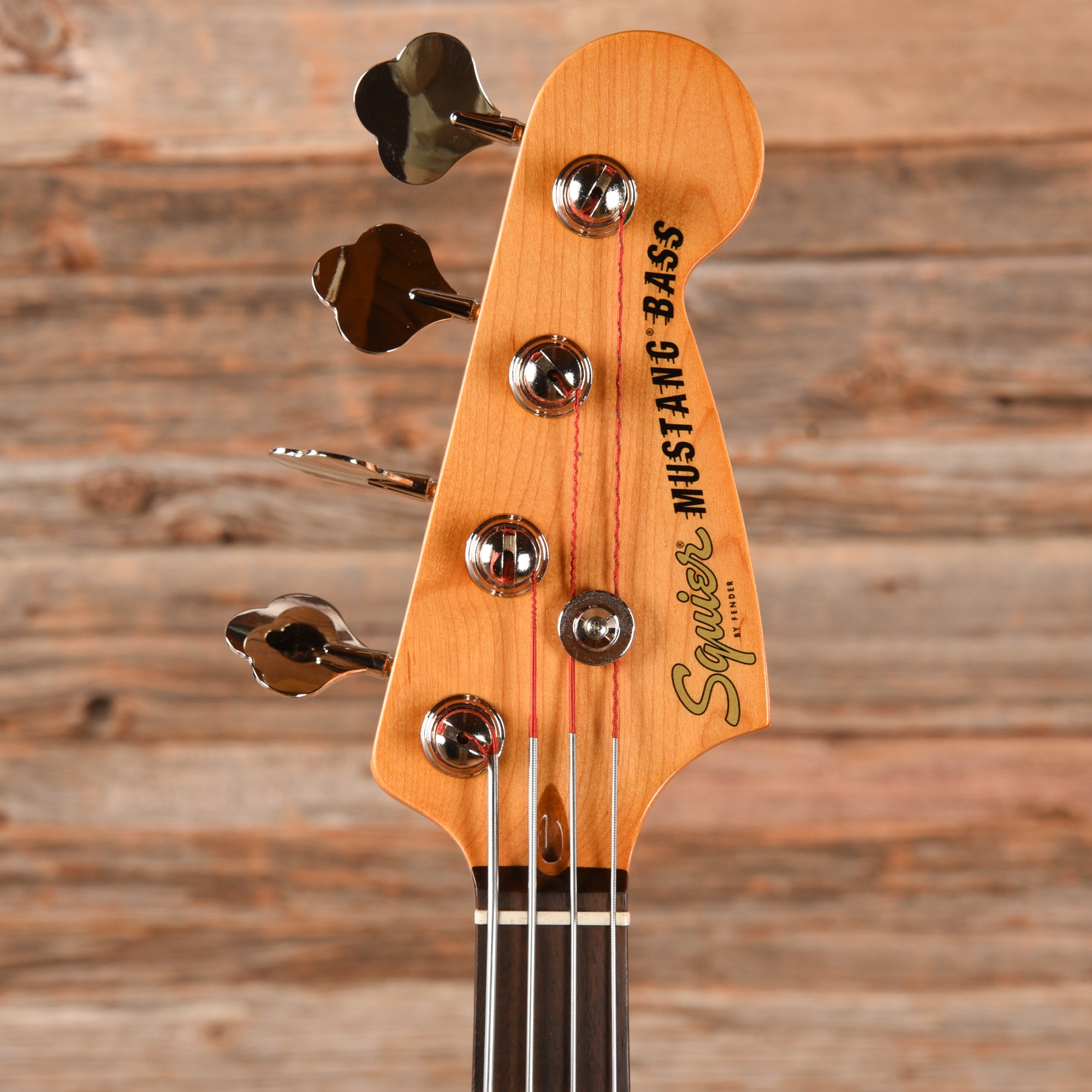 Squier Classic Vibe '60s Mustang Bass Olympic White 2021 Bass Guitars / 4-String