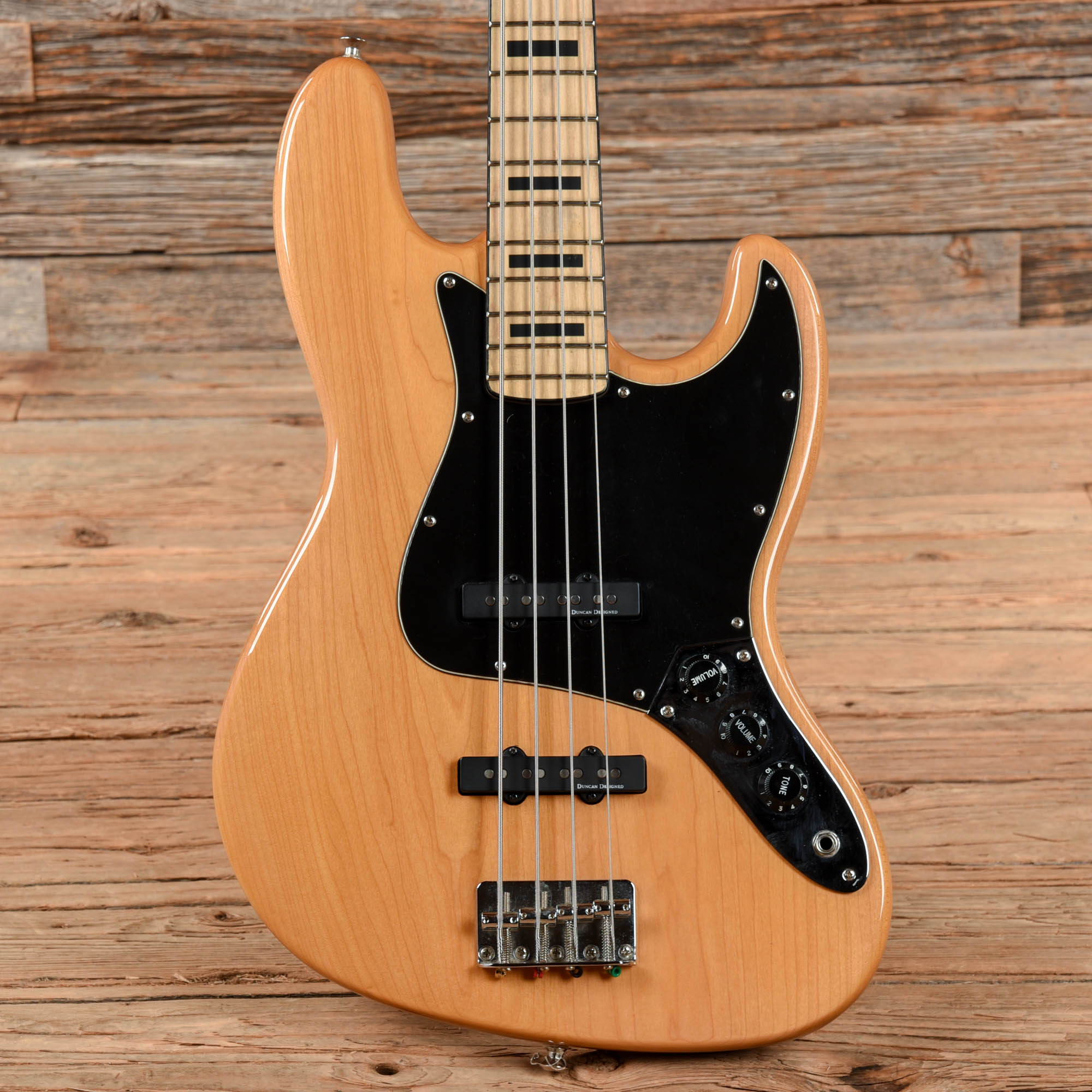 Squier Classic Vibe 70's Jazz Bass Natural Bass Guitars / 4-String
