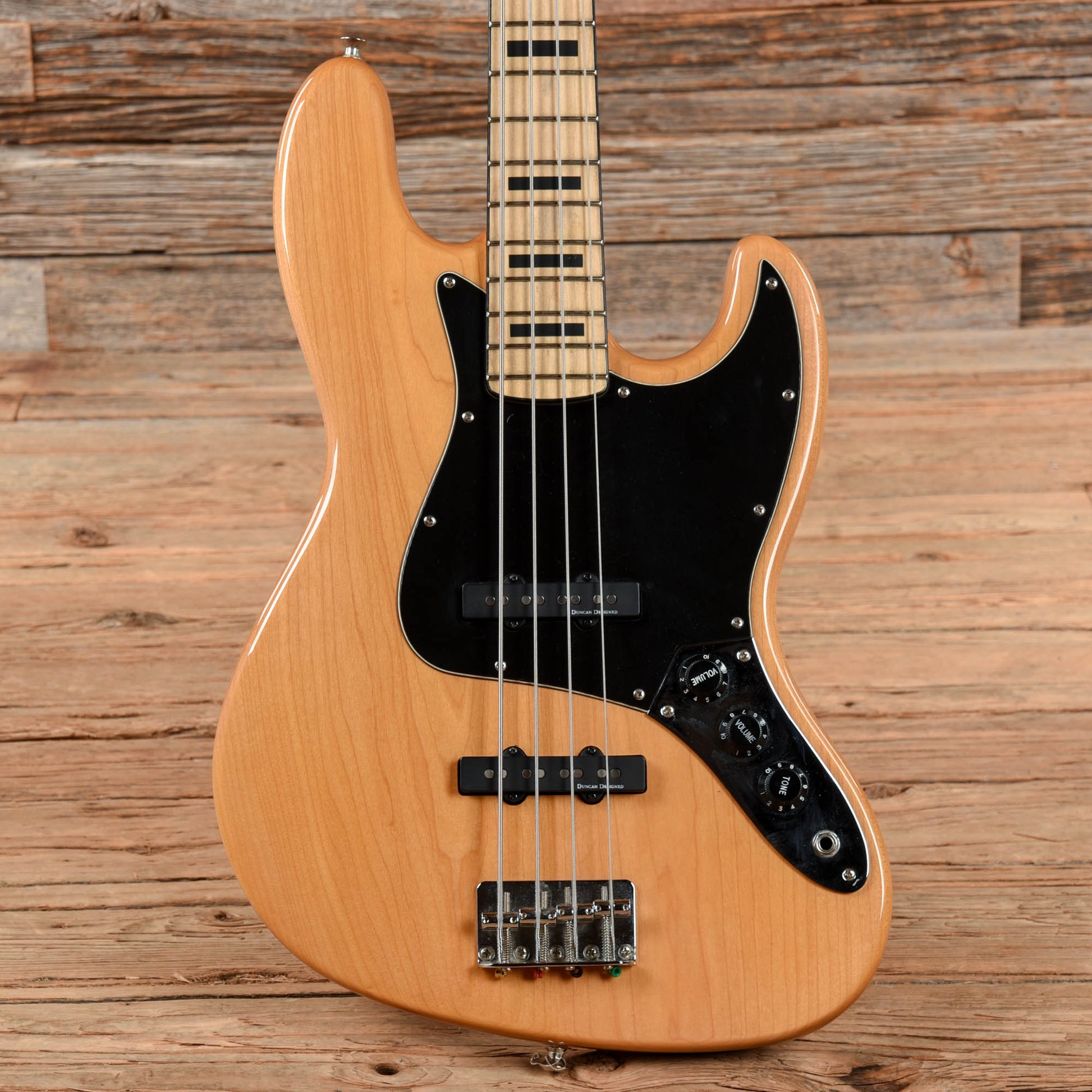 Squier Classic Vibe 70's Jazz Bass Natural Bass Guitars / 4-String