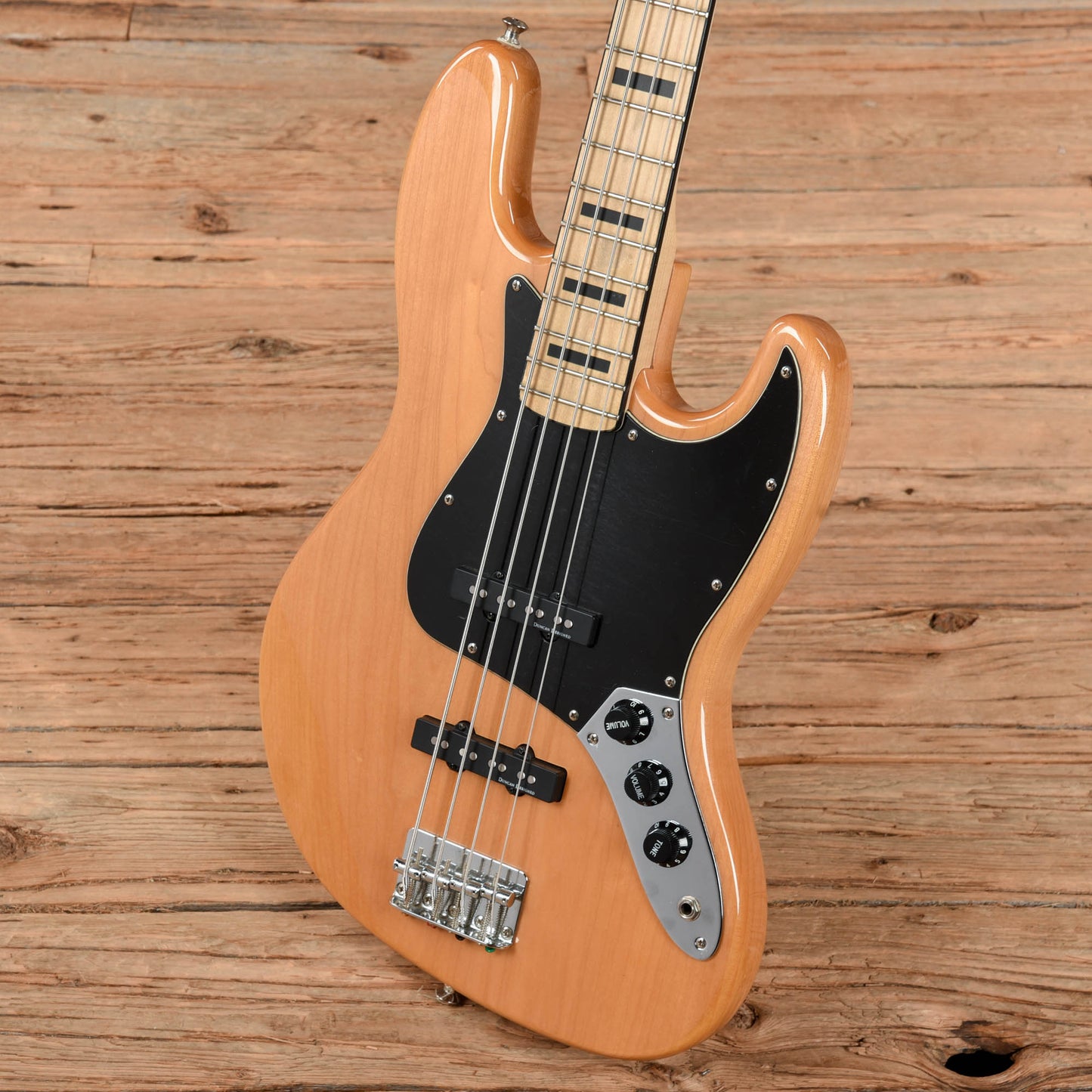 Squier Classic Vibe 70's Jazz Bass Natural Bass Guitars / 4-String