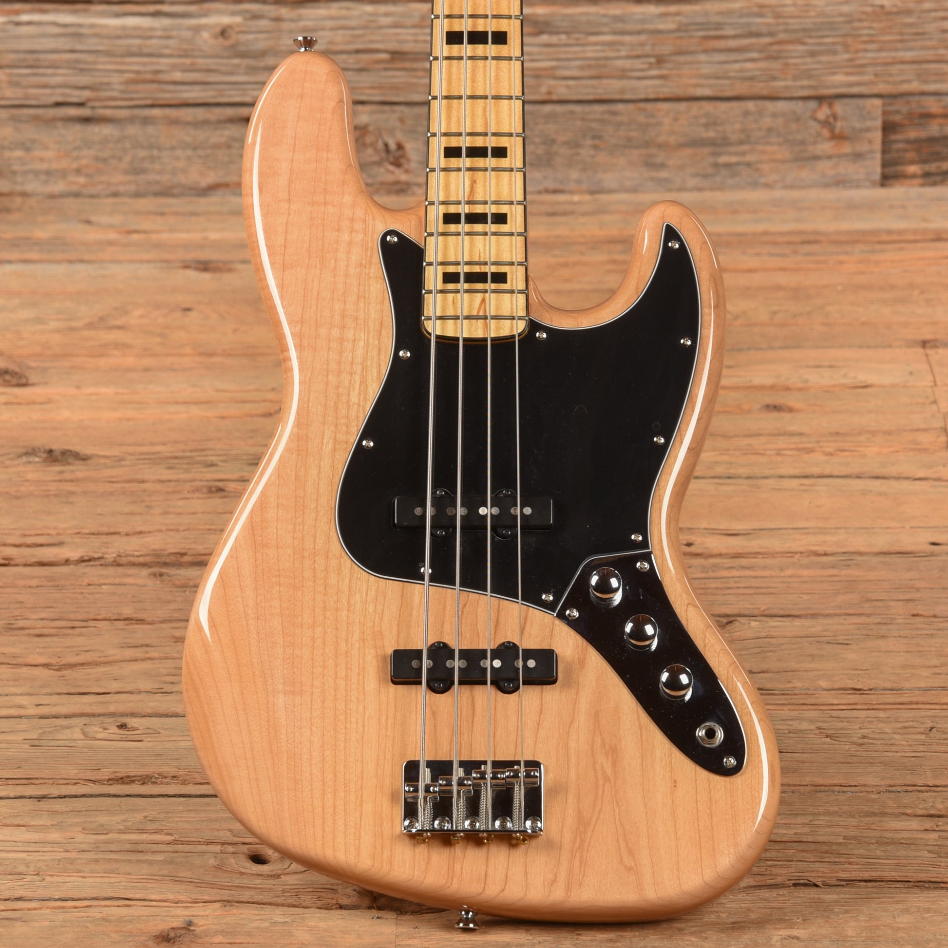 Squier Classic Vibe 70s Jazz Bass Natural 2015 Bass Guitars / 4-String