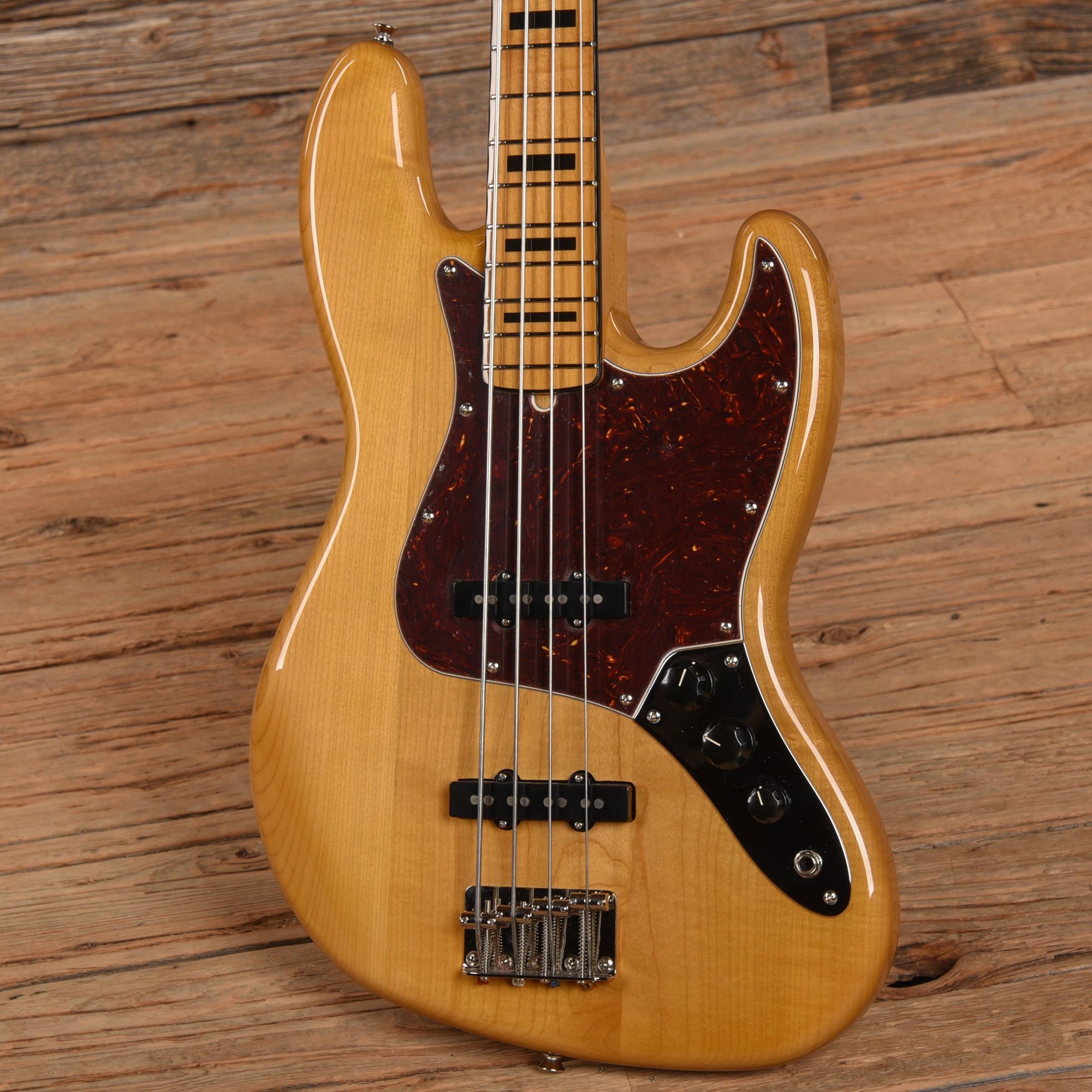 Squier Classic Vibe '70s Jazz Bass Natural 2023 Bass Guitars / 4-String