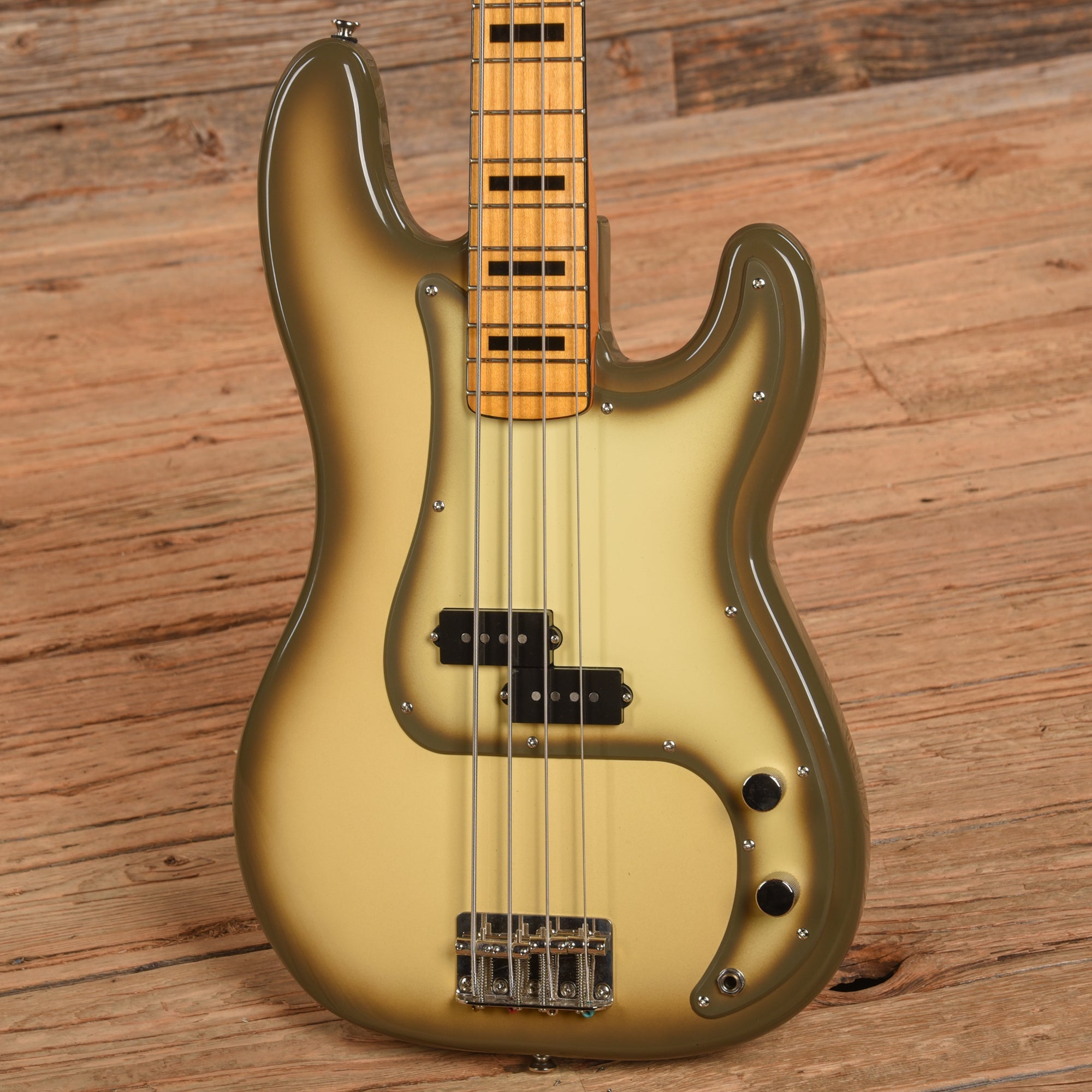 Squier Classic Vibe '70s Precision Bass Antigua Bass Guitars / 4-String
