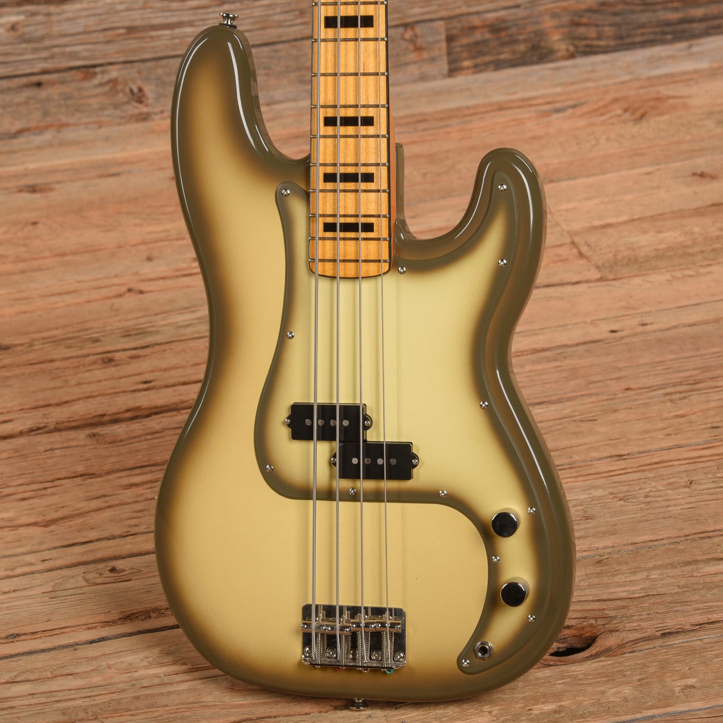 Squier Classic Vibe '70s Precision Bass Antigua Bass Guitars / 4-String