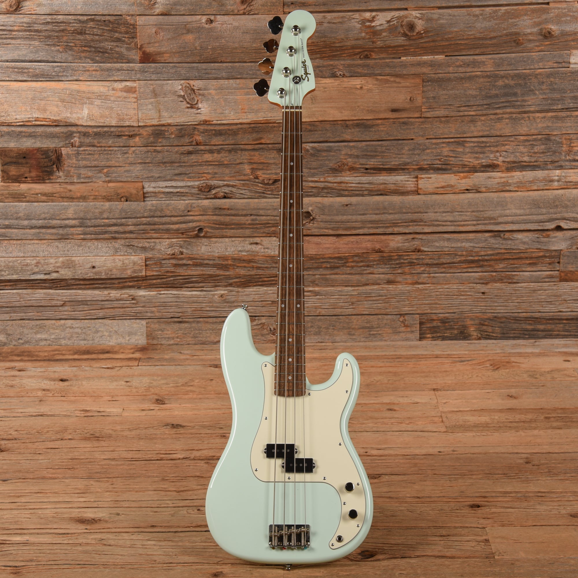 Squier FSR Classic Vibe '60s Precision Bass with Matching Headstock Sonic Blue 2022 Bass Guitars / 4-String