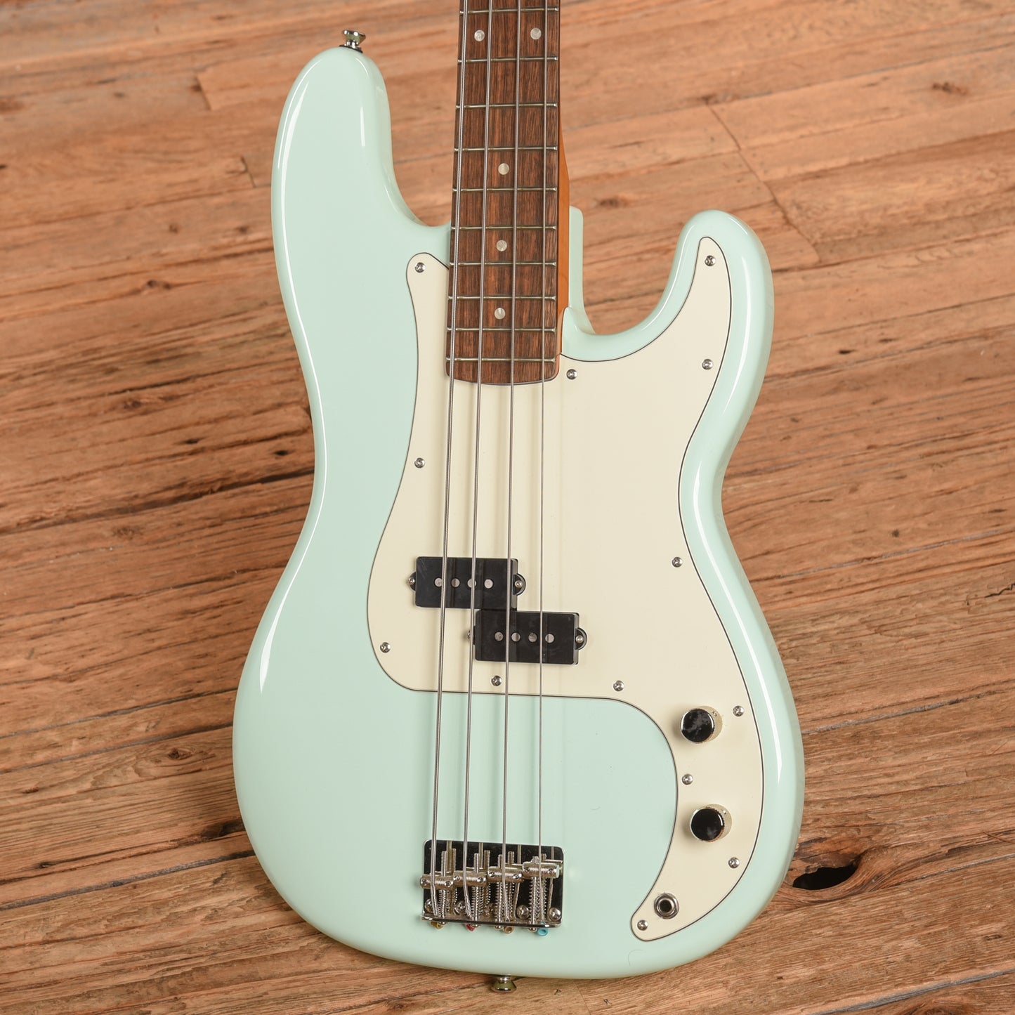 Squier Limited Edition Classic Vibe '60s Precision Bass Sonic Blue 2024 Bass Guitars / 4-String