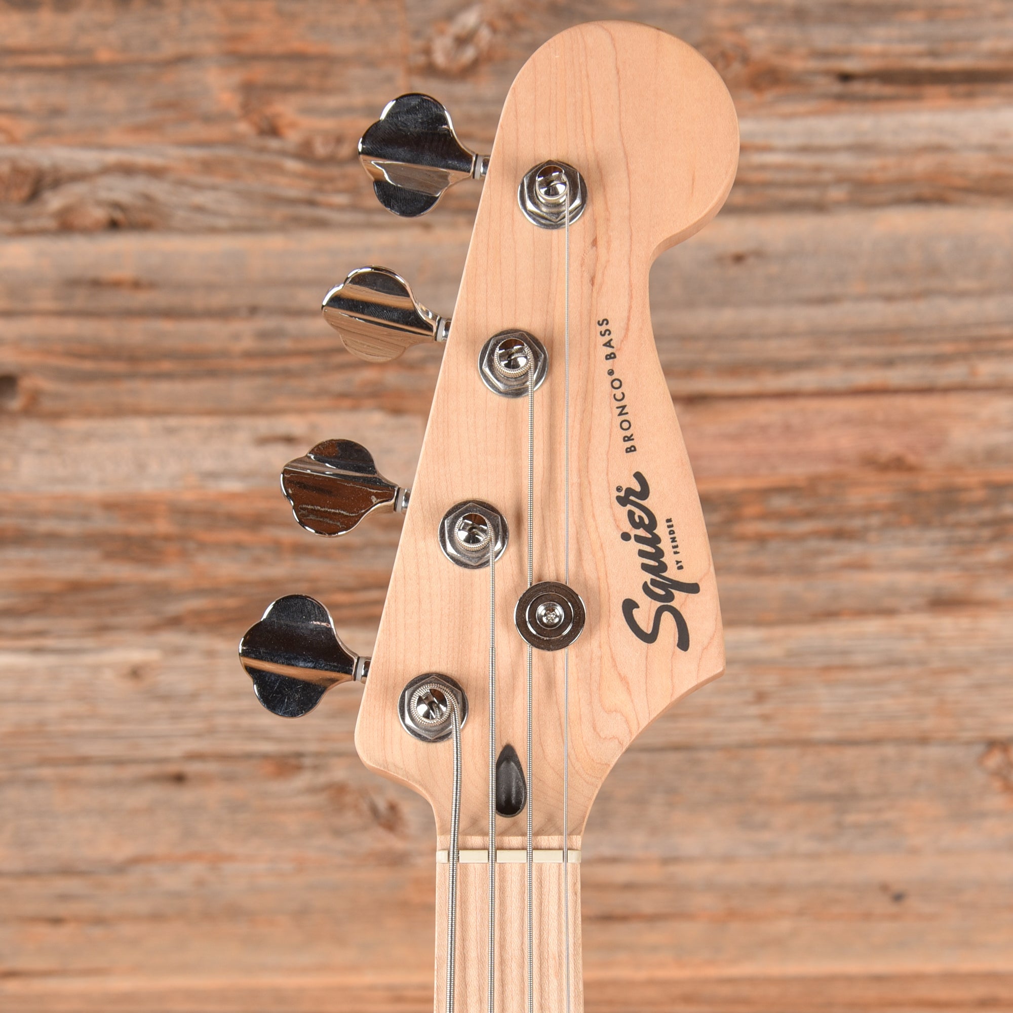 Squier Sonic Bronco Bass Tahitian Coral 2023 Bass Guitars / 4-String