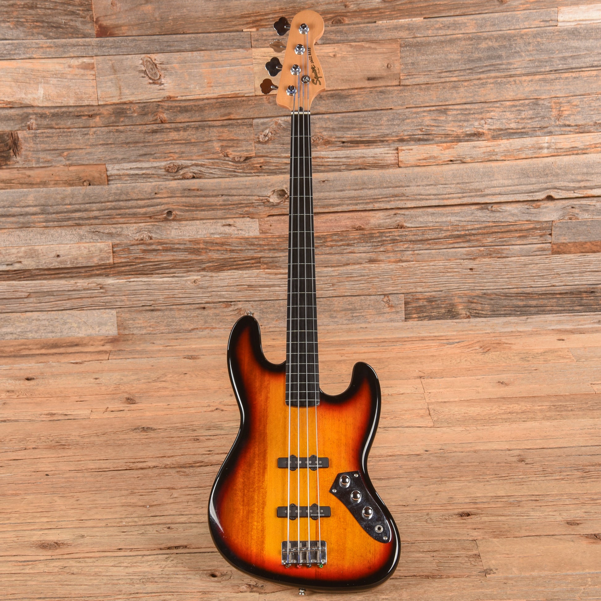Squier Vintage Modified Fretless Jazz Bass Sunburst Bass Guitars / 4-String