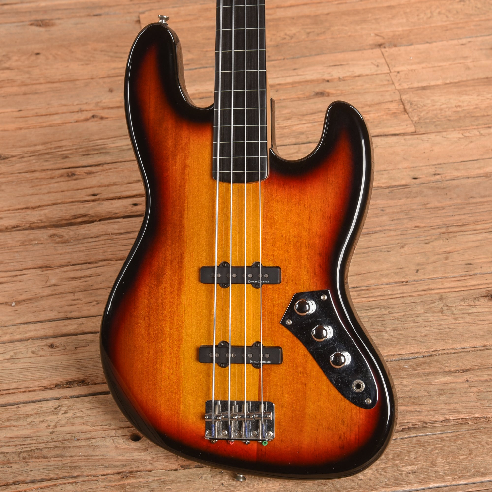 Squier Vintage Modified Fretless Jazz Bass Sunburst Bass Guitars / 4-String