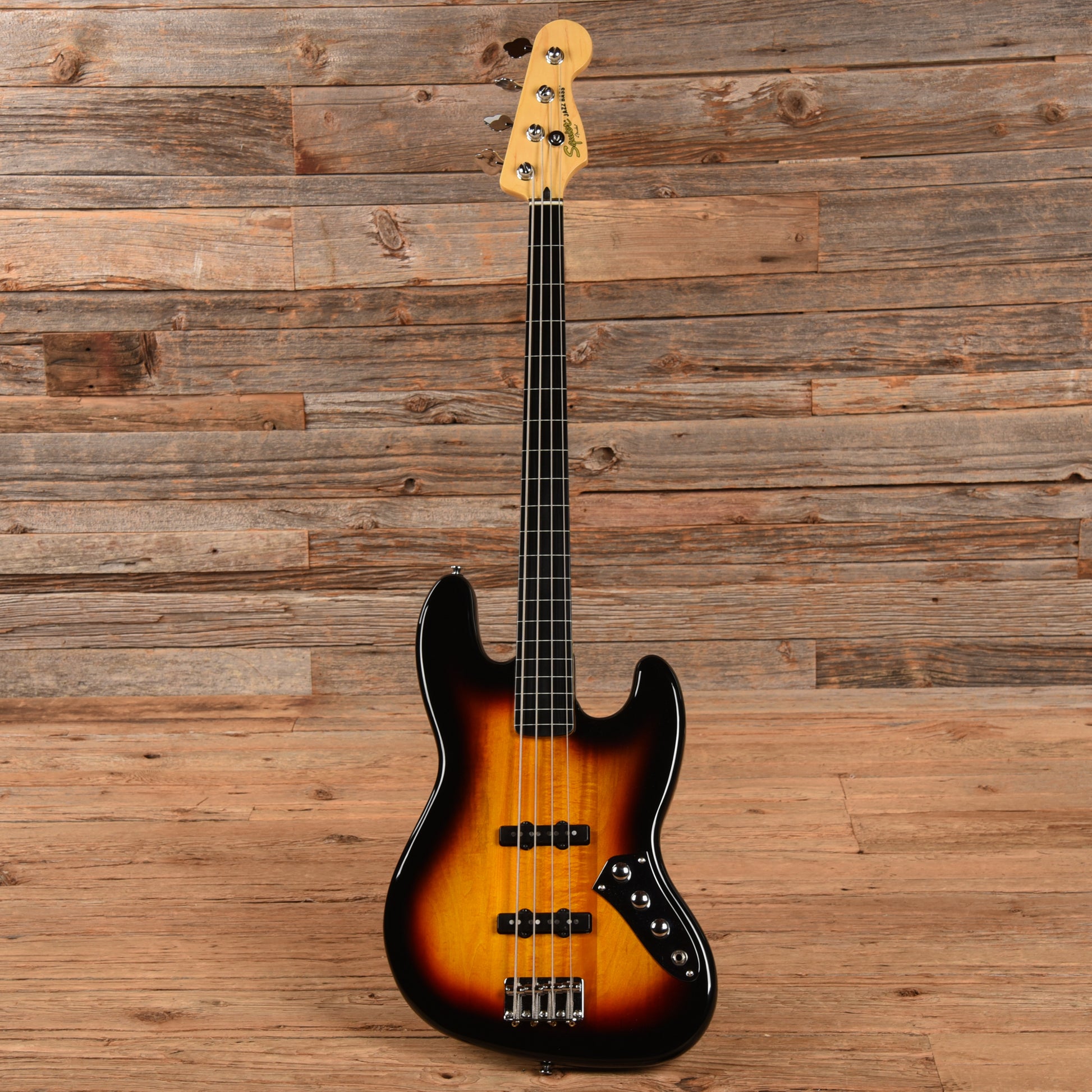 Squier Vintage Modified Jazz Bass Fretless Sunburst 2018 Bass Guitars / 4-String