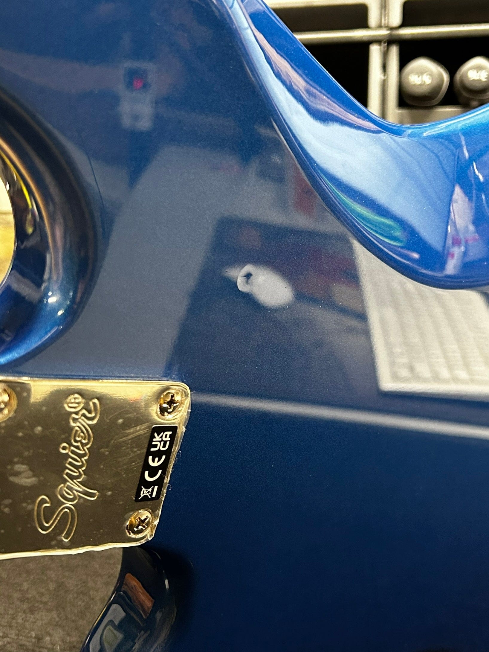 Squier Classic Vibe Bass VI Lake Placid Blue w/Matching Headcap & 3-Ply Parchment Pickguard Bass Guitars / 5-String or More