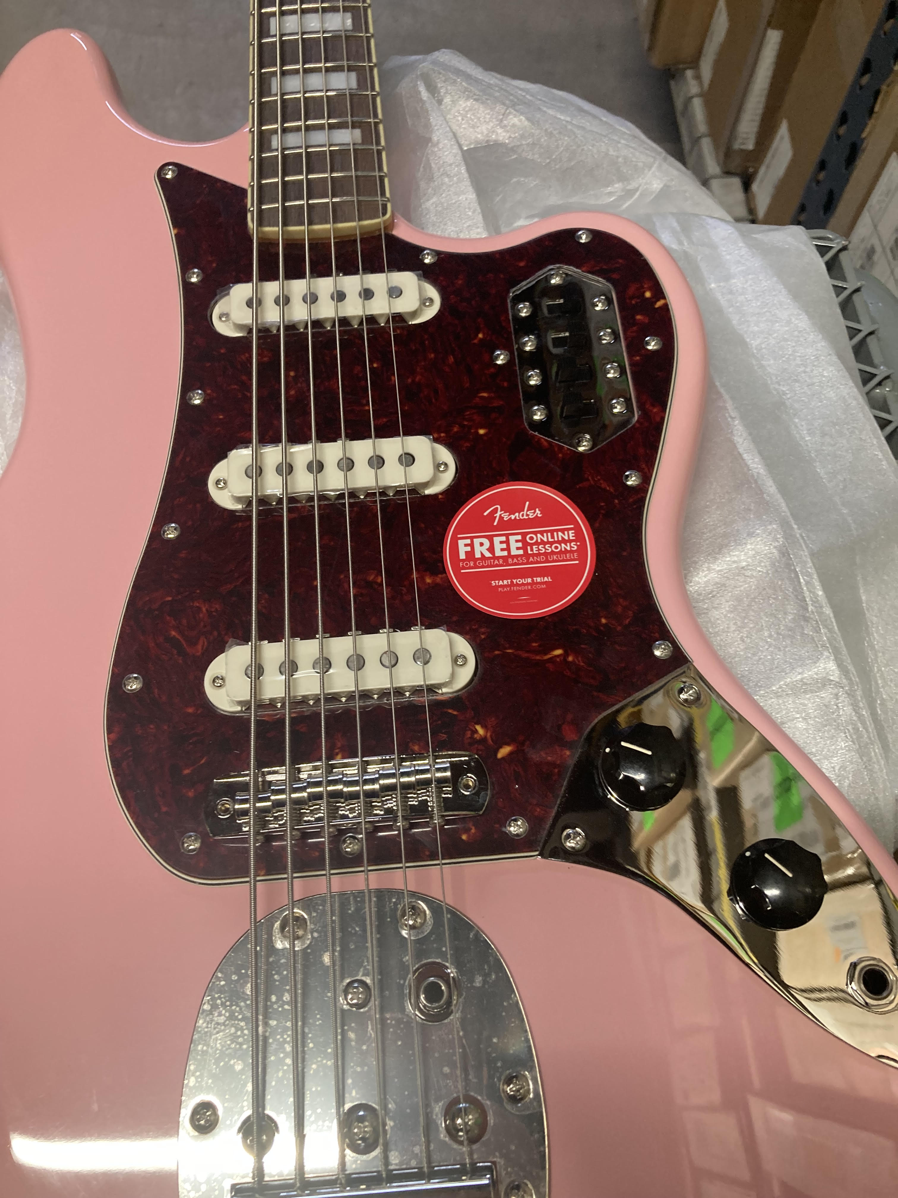 Squier Classic Vibe Bass VI Shell Pink w/Matching Headcap & 3-Ply Parchment Pickguard Bass Guitars / 5-String or More