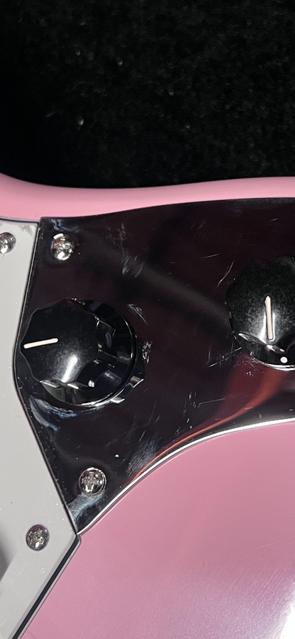 Squier Classic Vibe Bass VI Shell Pink w/Matching Headcap & 3-Ply Parchment Pickguard Bass Guitars / 5-String or More