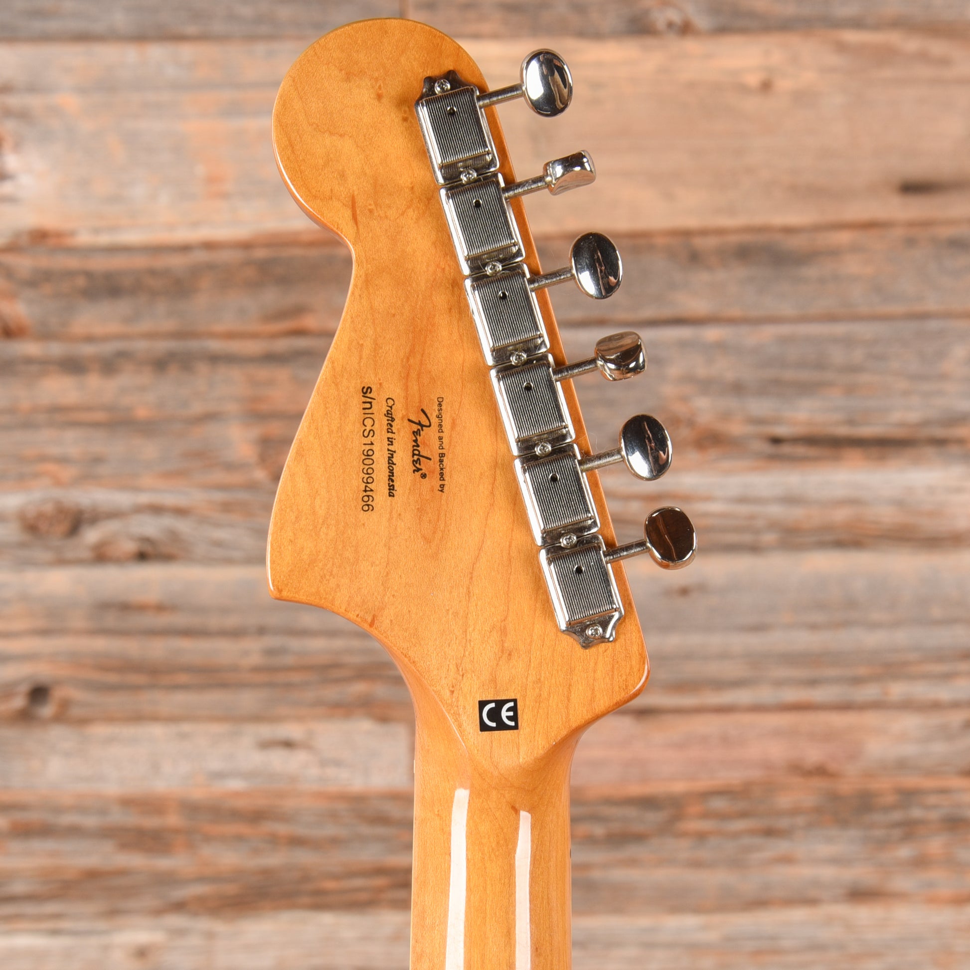 Squier Classic Vibe Bass VI Sunburst 2019 Bass Guitars / 5-String or More