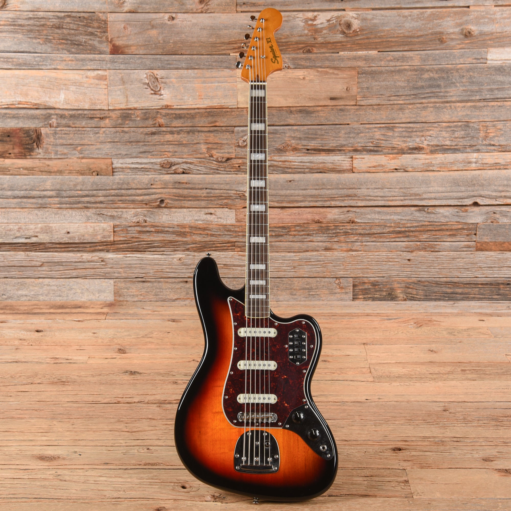 Squier Classic Vibe Bass VI Sunburst 2019 Bass Guitars / 5-String or More