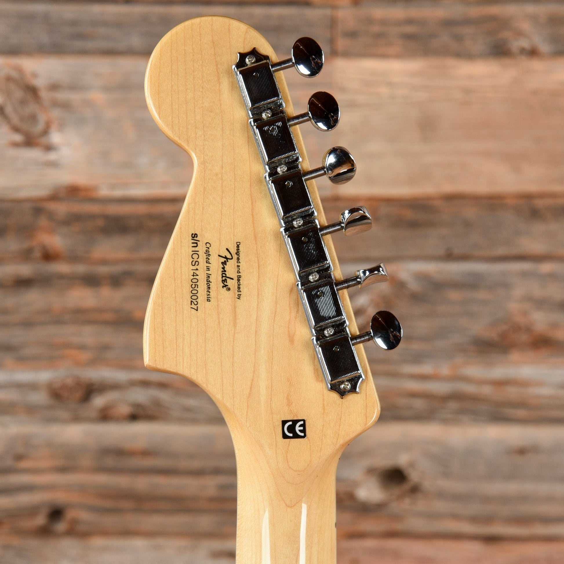 Squier Vintage Modified Bass VI Sunburst 2014 Bass Guitars / 5-String or More