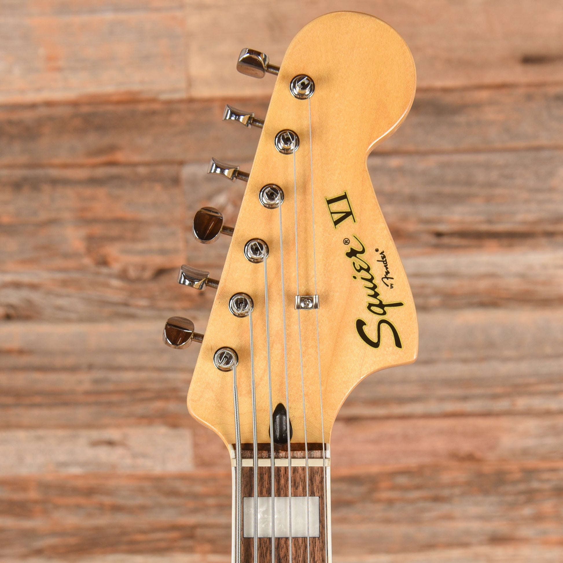 Squier Bass VI Sunburst 2018 Bass Guitars