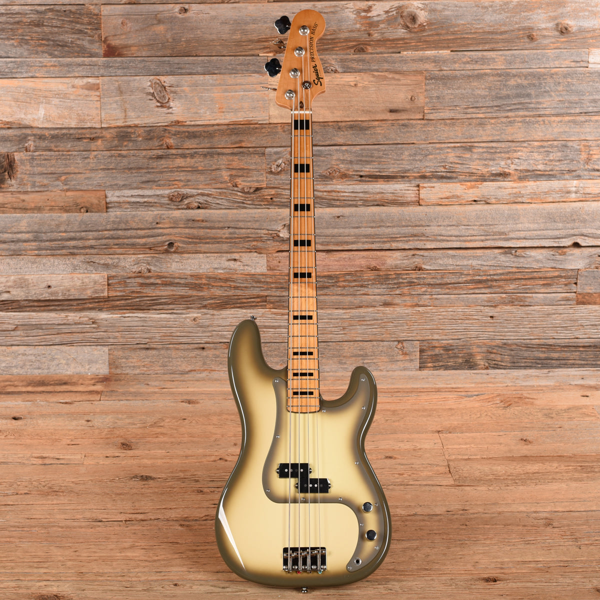 Squier Classic Vibe '70s Precision Bass Antigua Bass Guitars