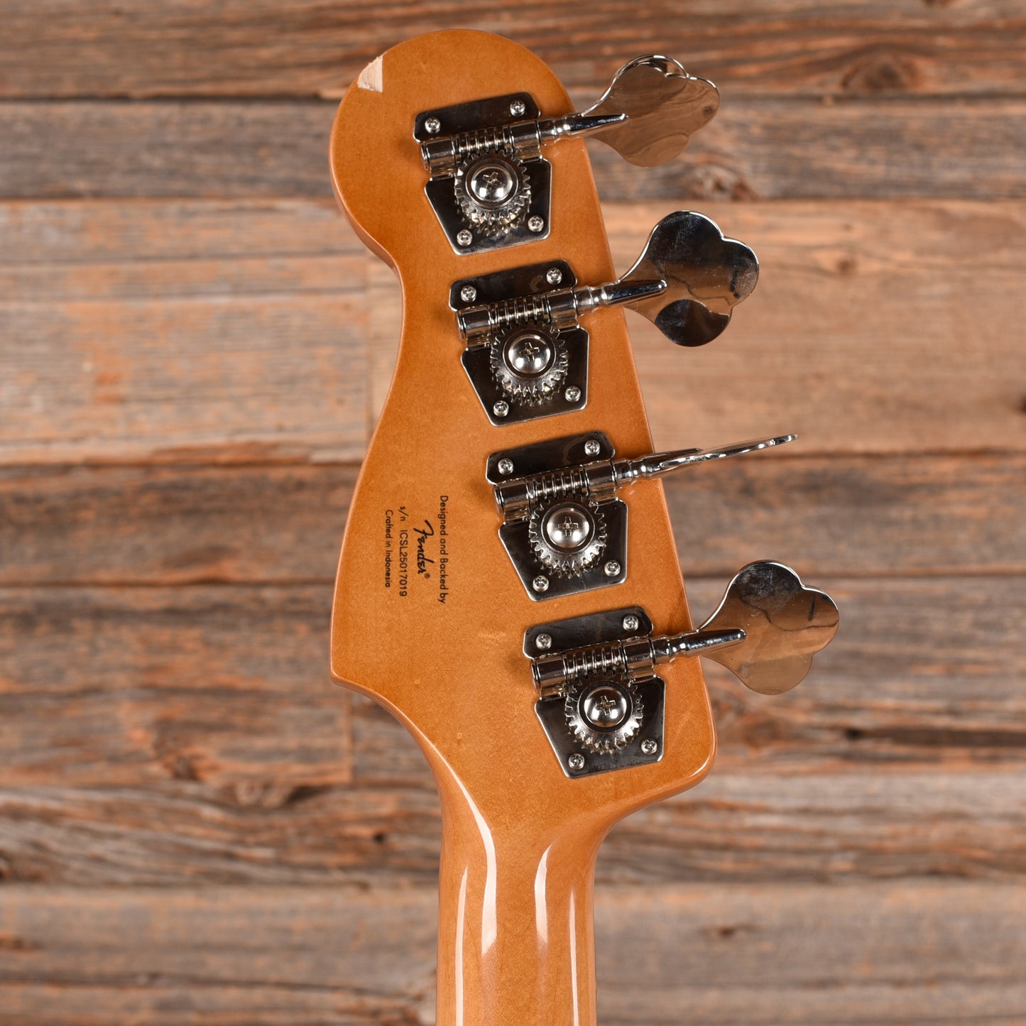 Squier Classic Vibe '70s Precision Bass Antigua Bass Guitars