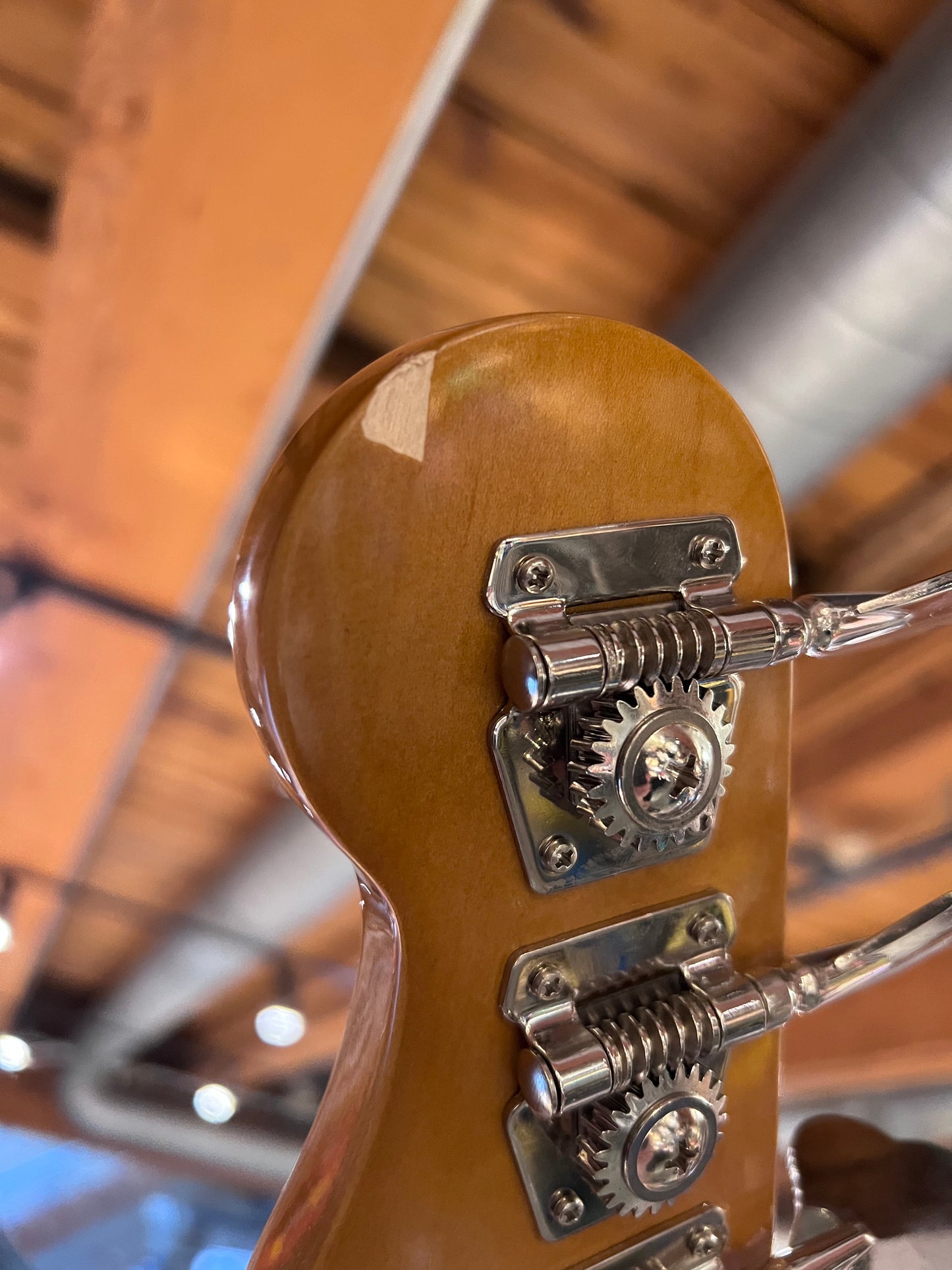 Squier Classic Vibe '70s Precision Bass Antigua Bass Guitars