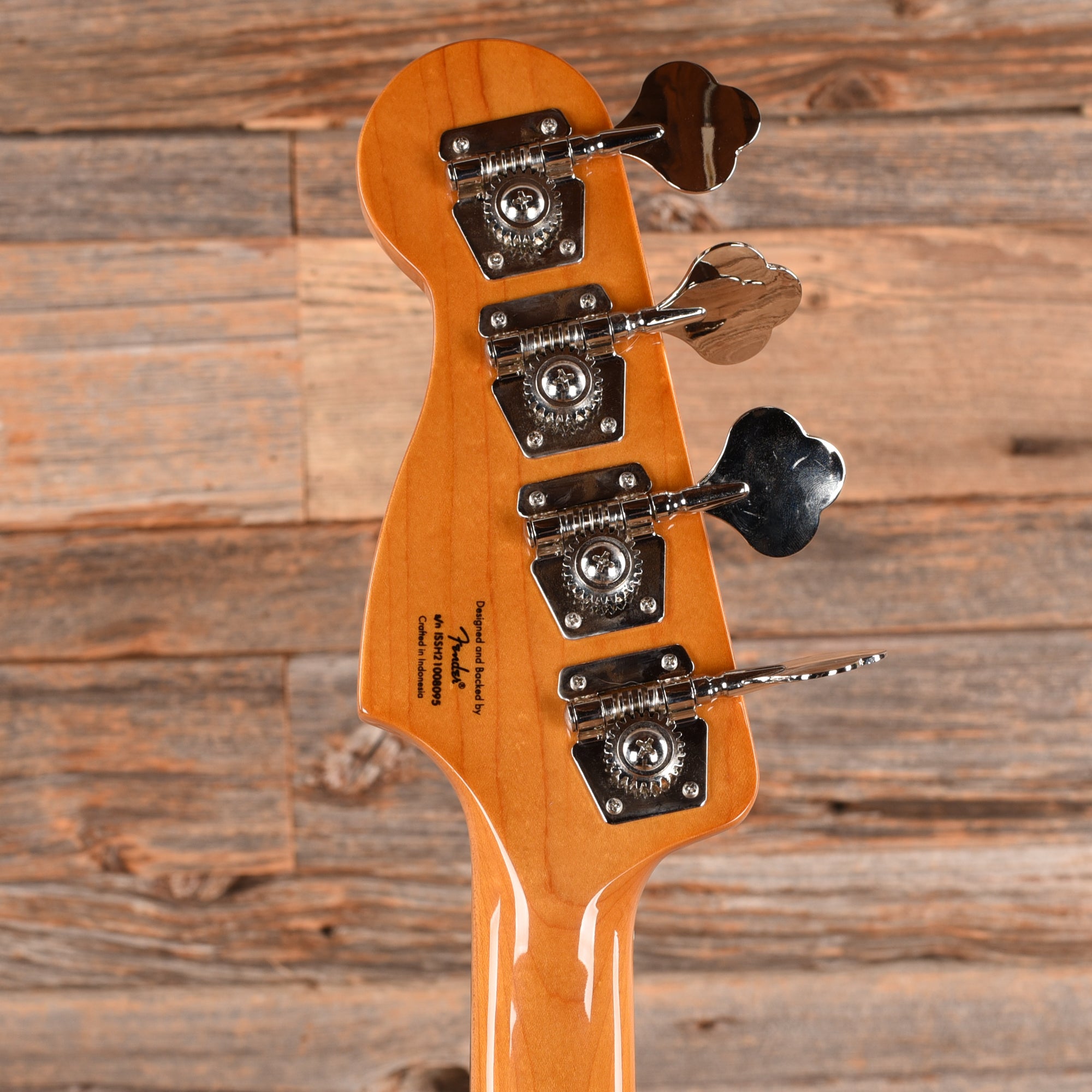Squier Classic Vibe 70s Precision Bass Walnut 2021 Bass Guitars