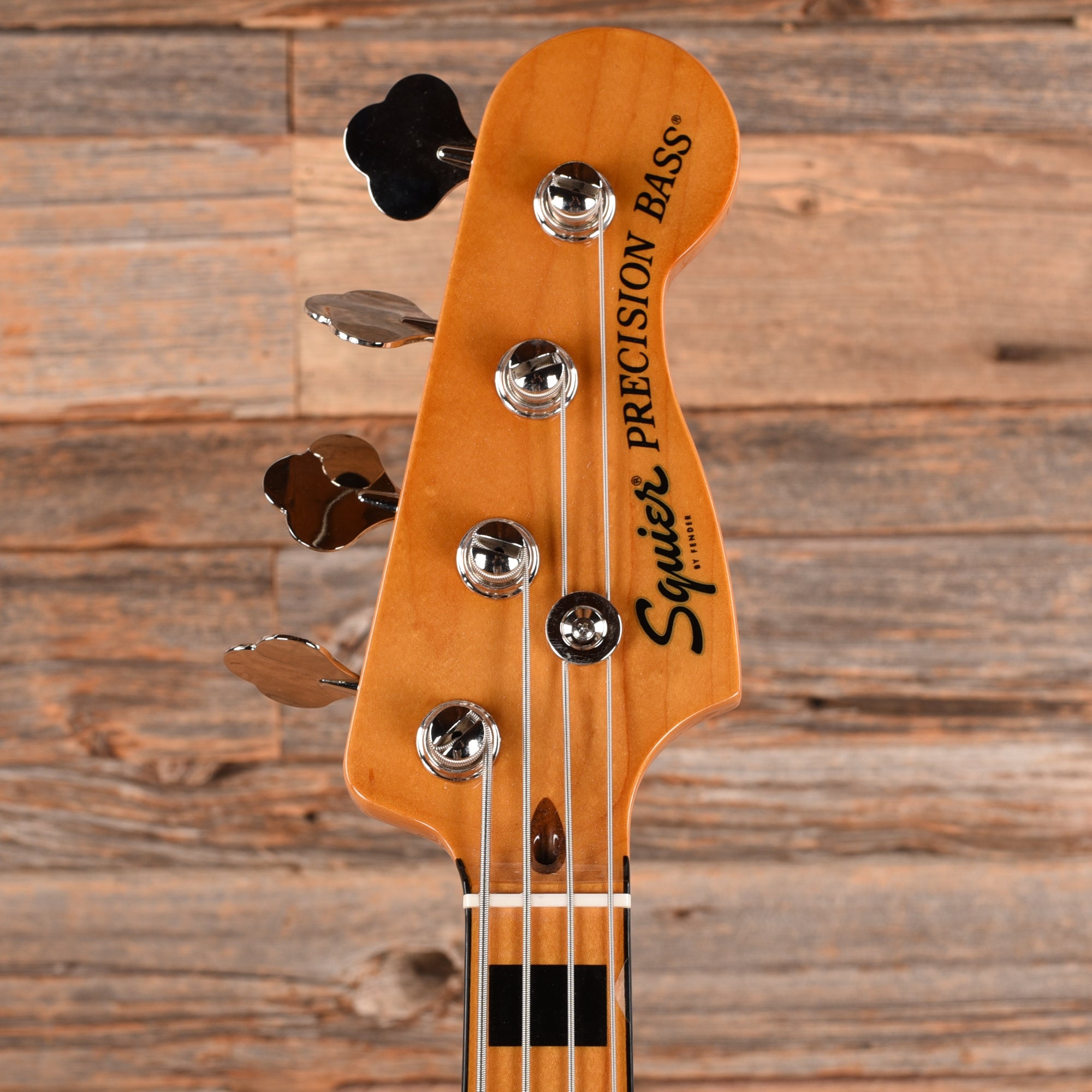 Squier Classic Vibe 70s Precision Bass Walnut 2021 Bass Guitars