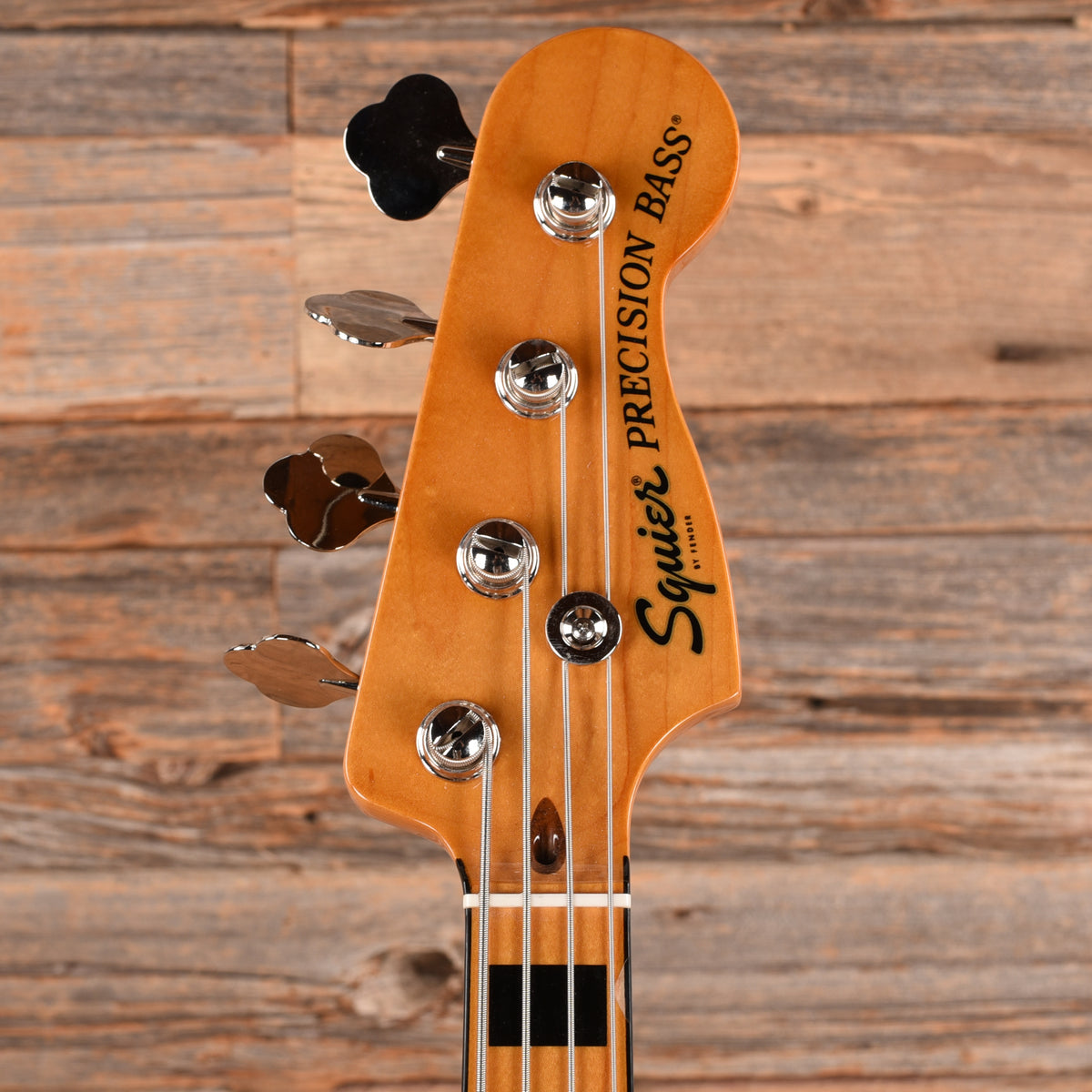 Squier Classic Vibe 70s Precision Bass Walnut 2021 Bass Guitars