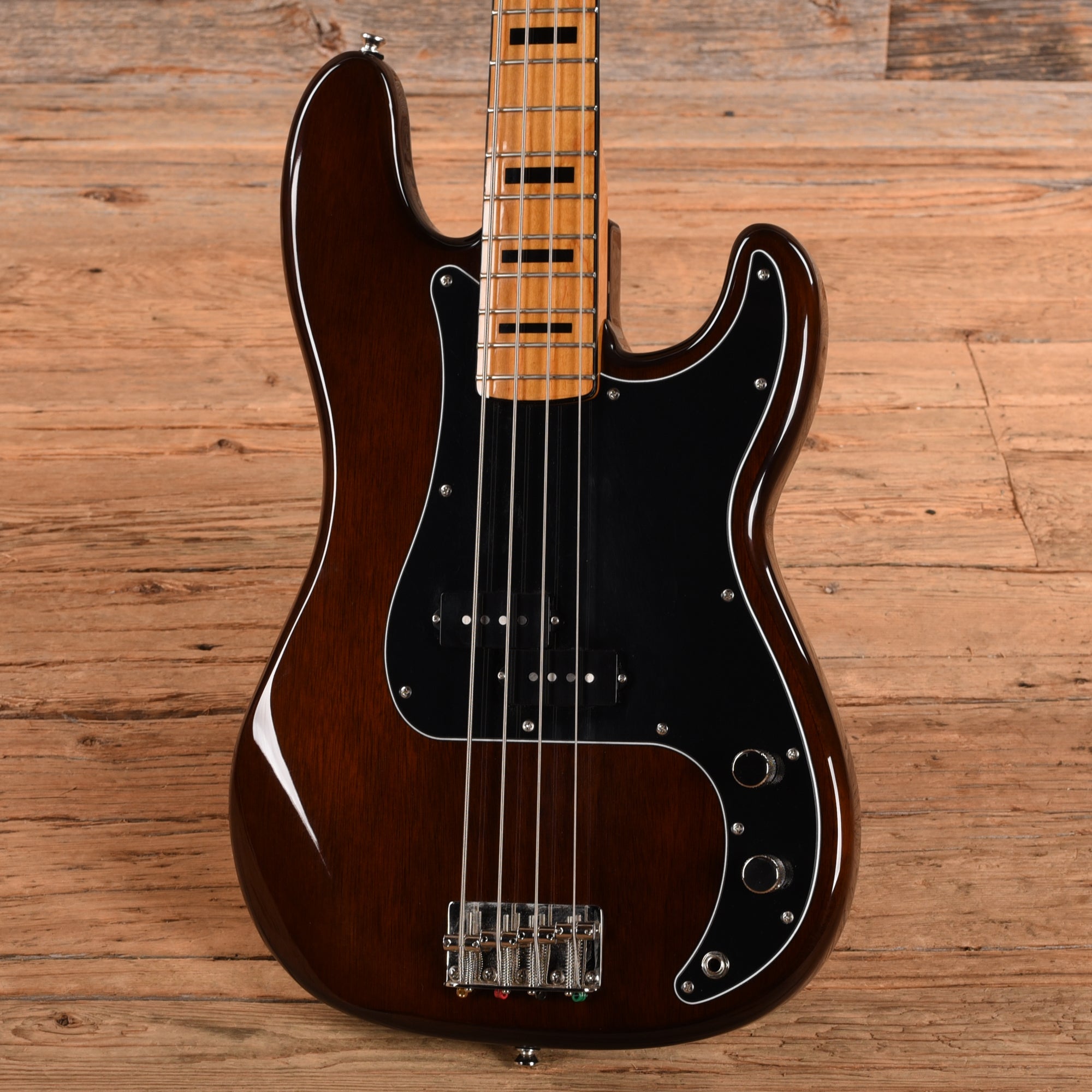 Squier Classic Vibe 70s Precision Bass Walnut 2021 Bass Guitars