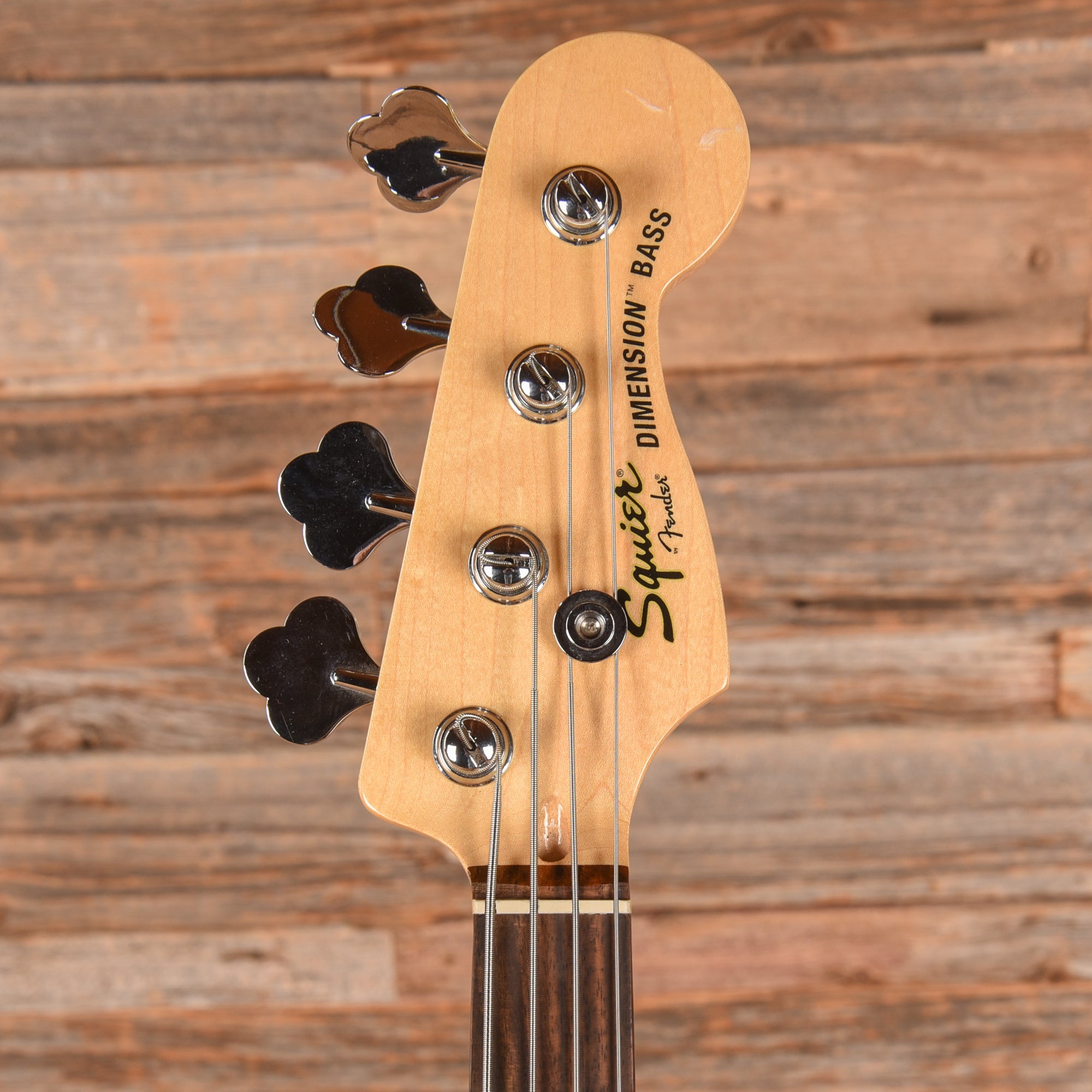 Squier Deluxe Dimension Bass Sunburst 2015 Bass Guitars